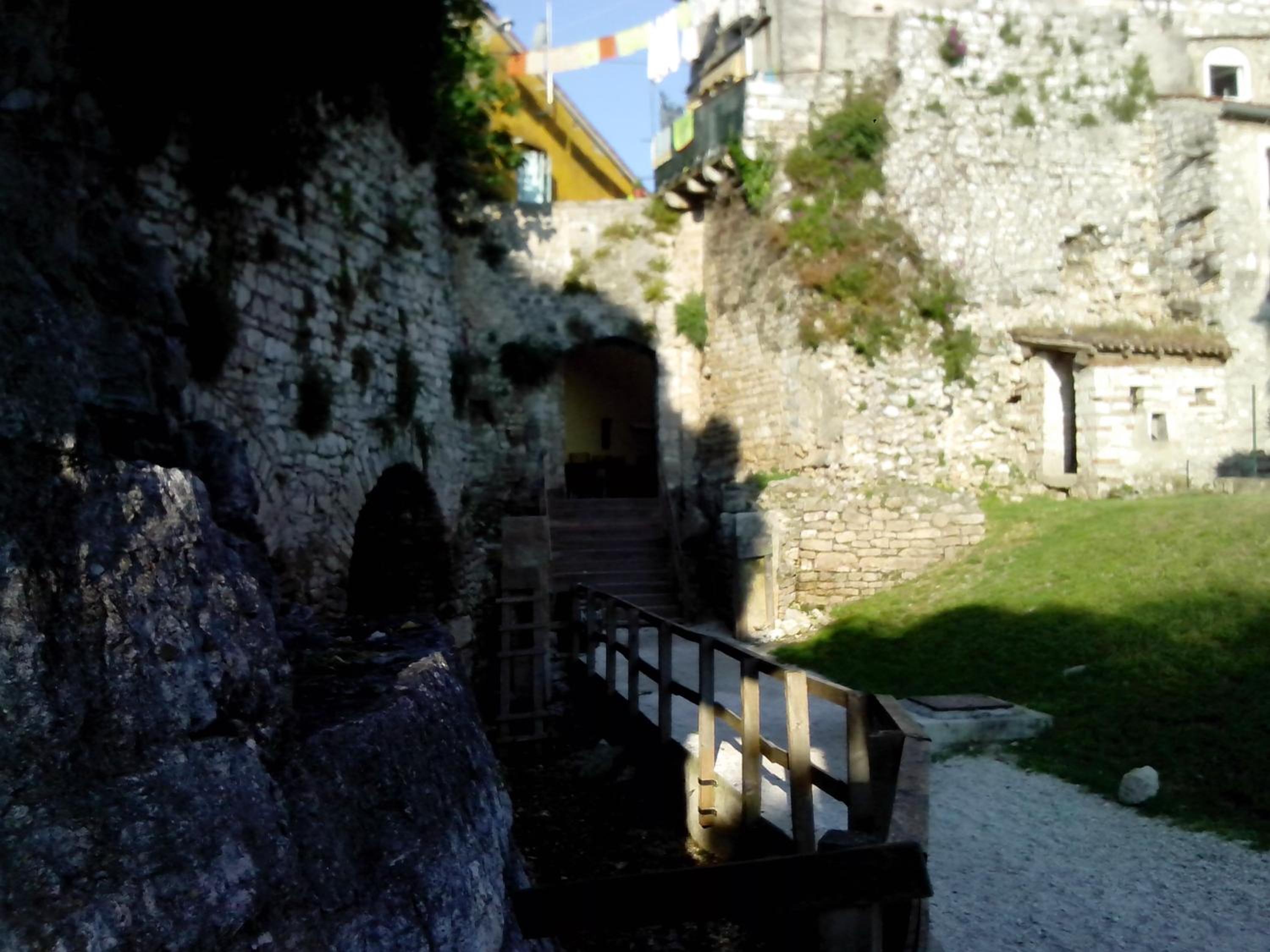 Photo 33