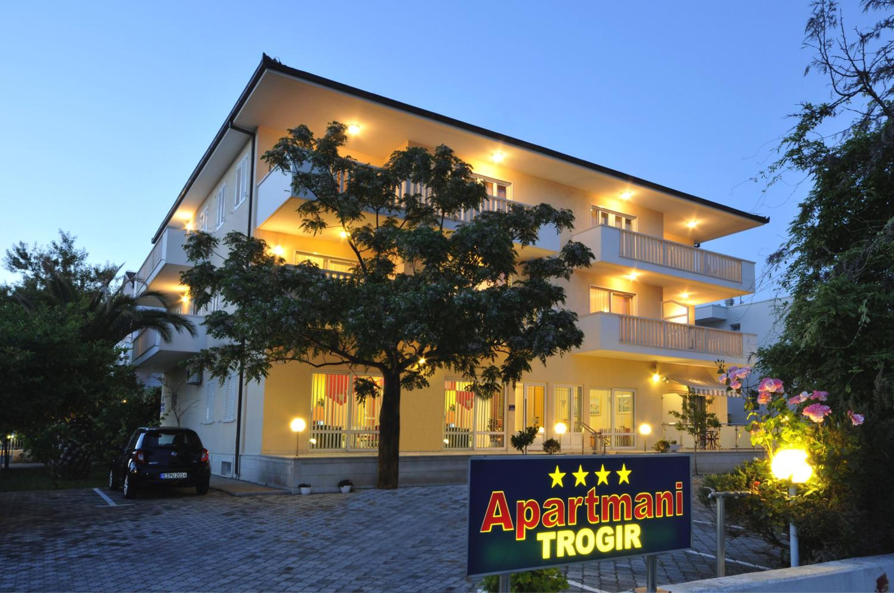 Hotel Apartmani Trogir - Image 1