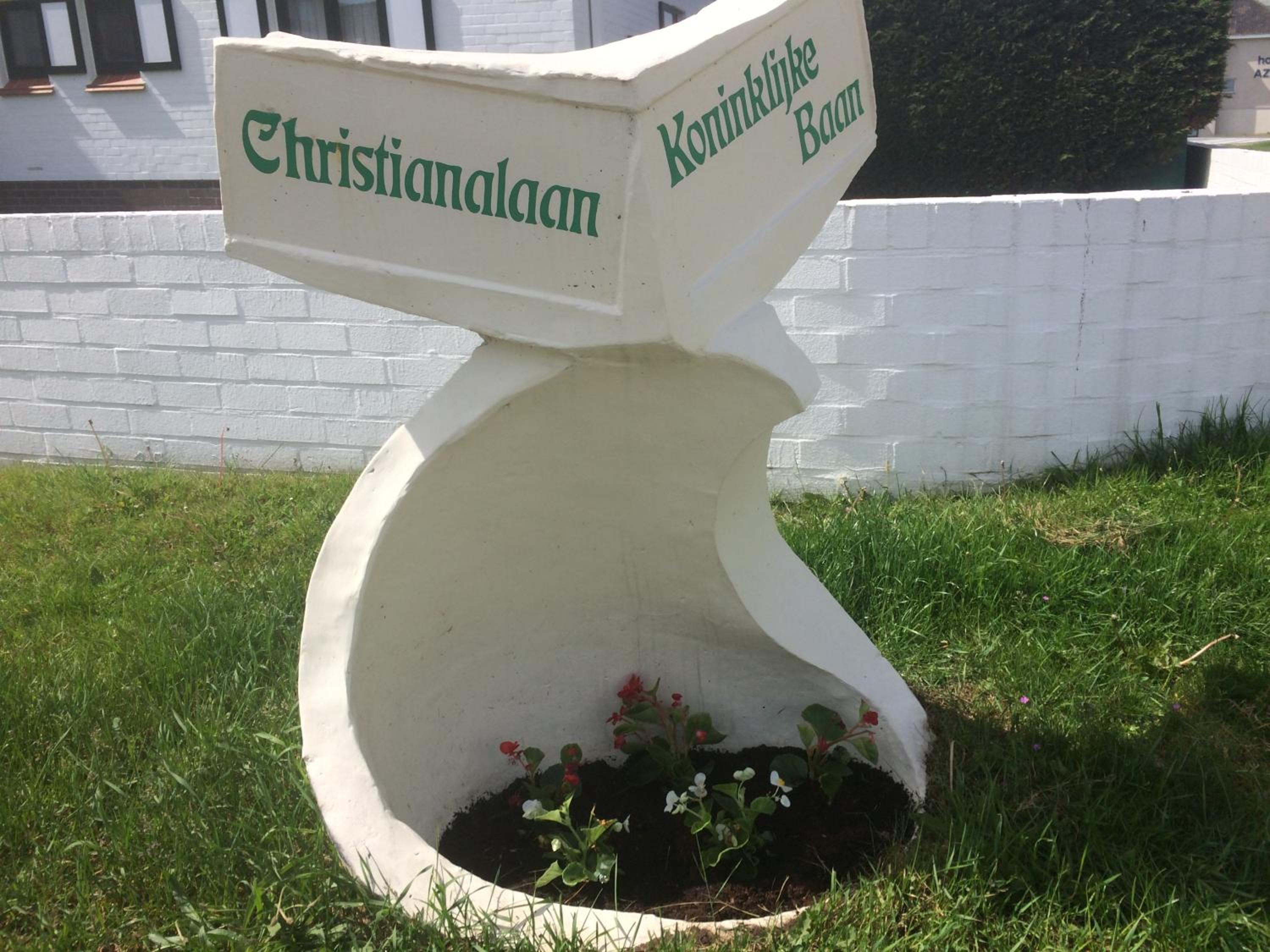 Photo 18