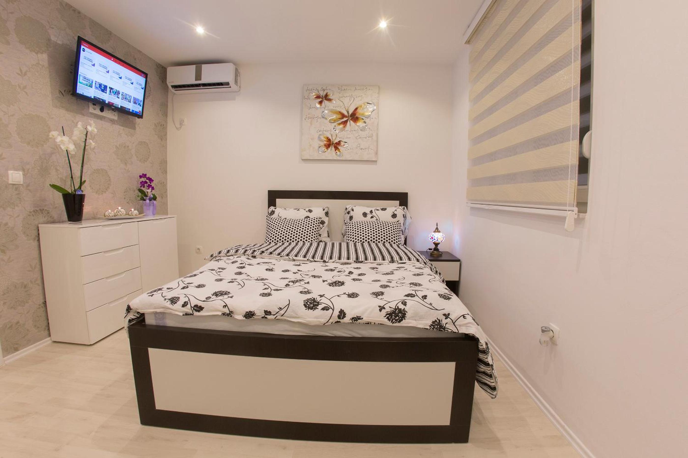 Apartments Aida "Newly Renovated" view 5