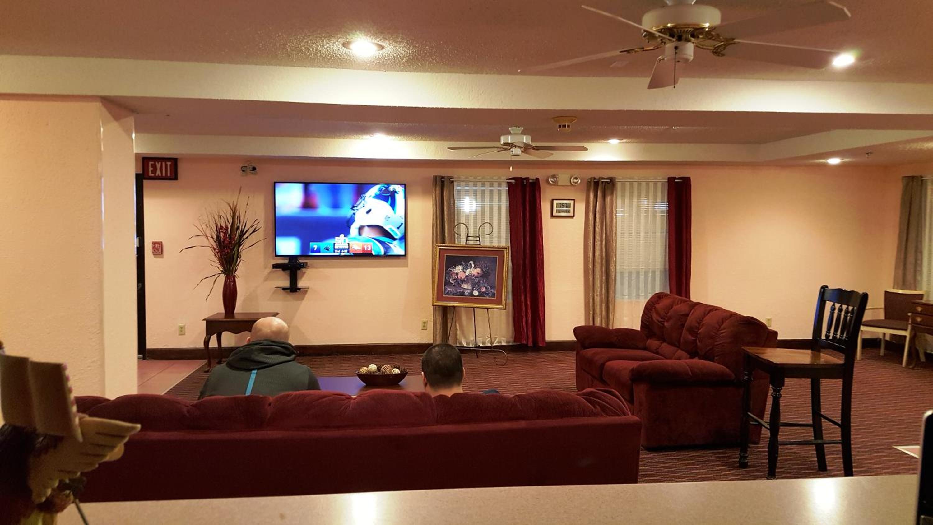Key West Inn - Baxley - Property Image 14