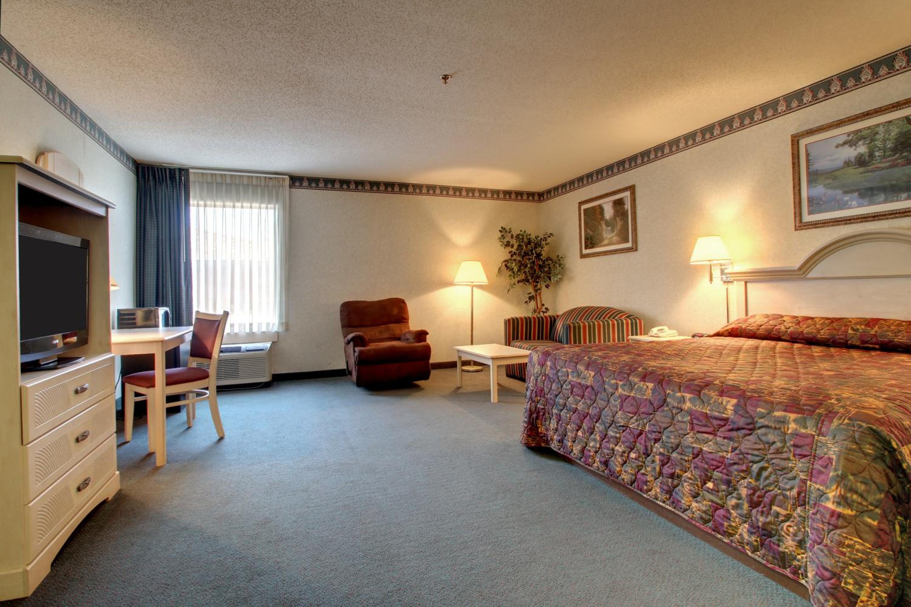 Key West Inn - Baxley - Property Image 12