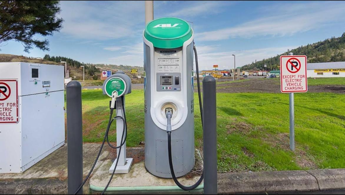 Oakland Vacations - Rice Hill Inn - Property Image 29