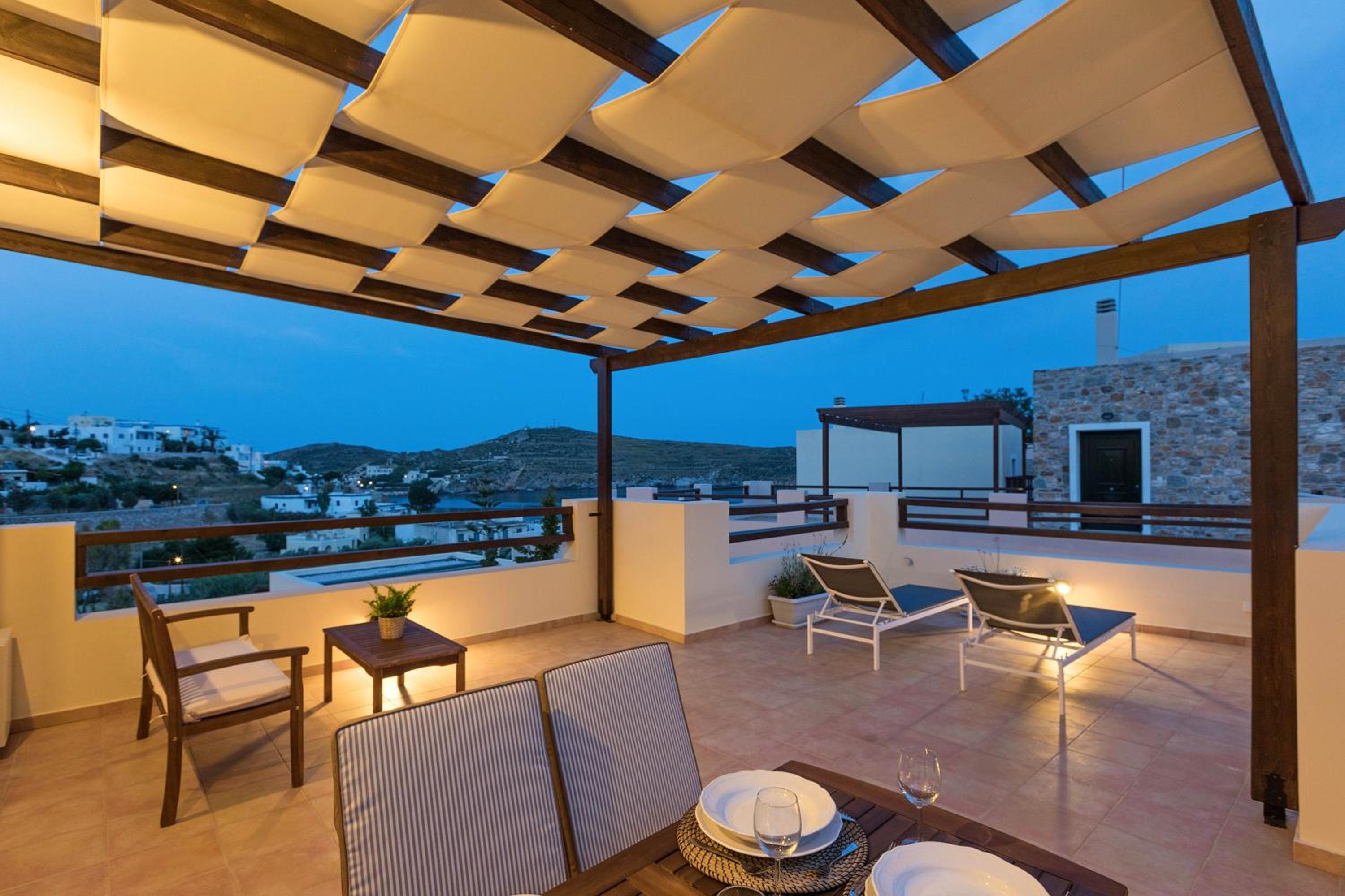 Syra Suites