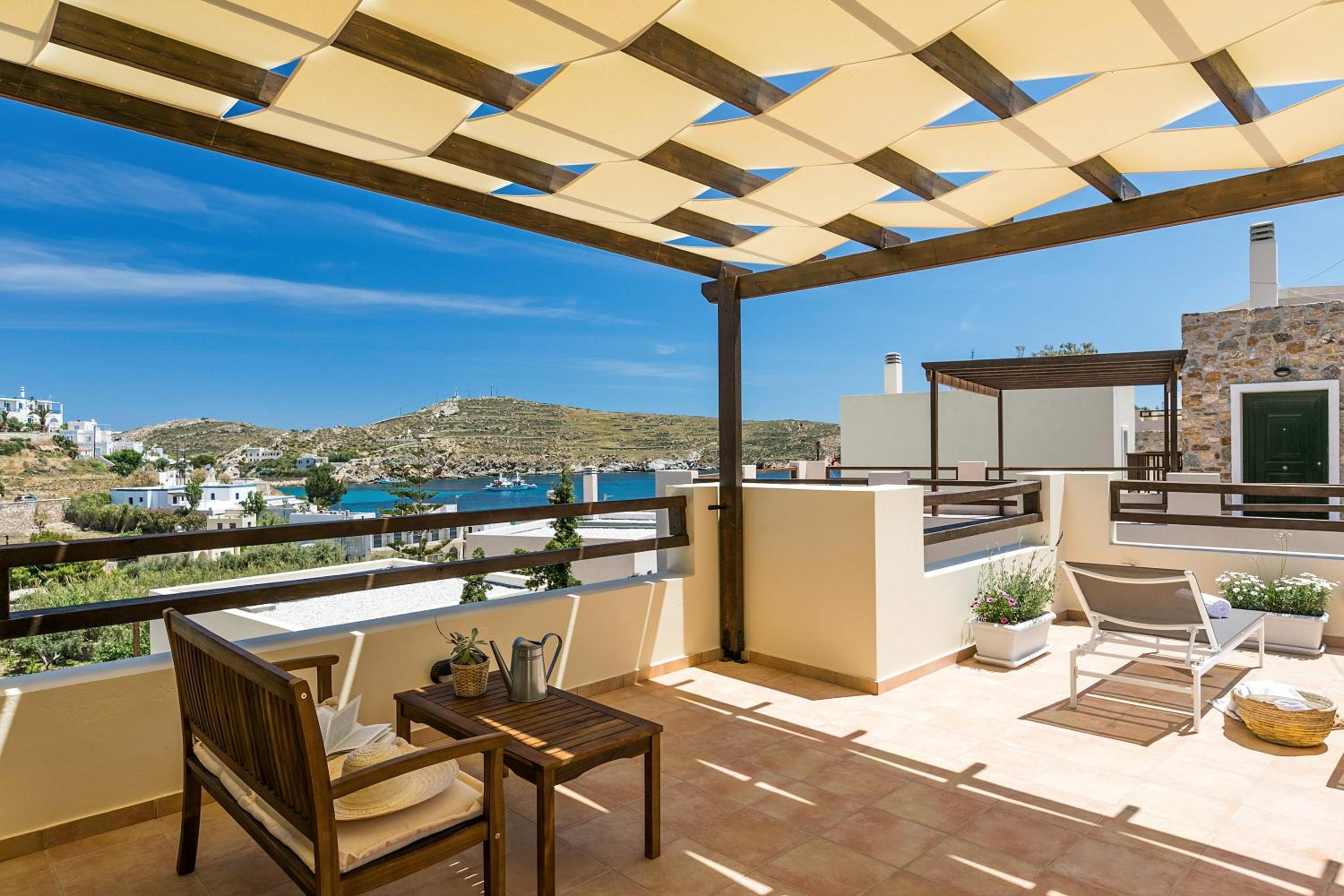 Syra Suites
