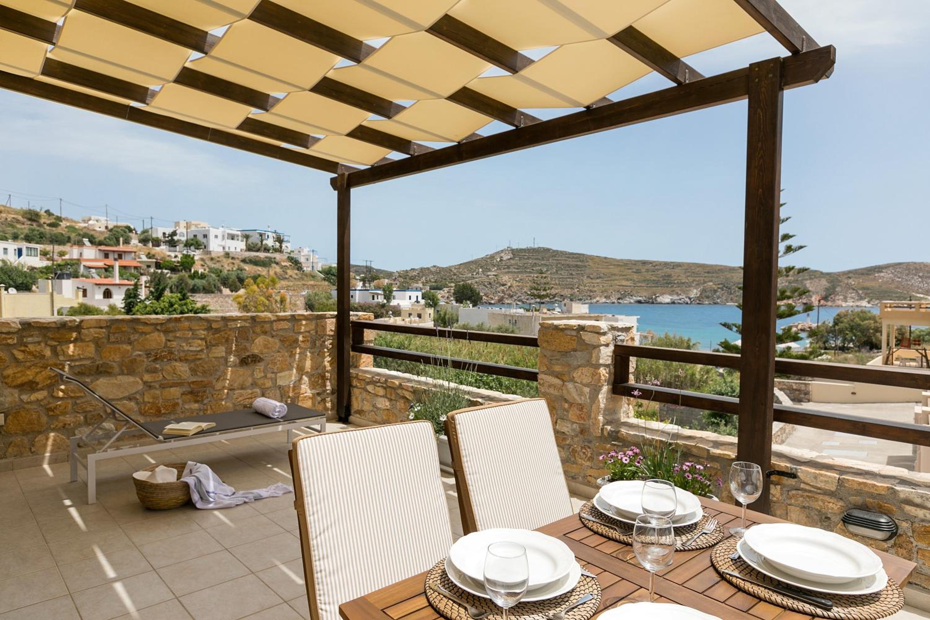 Syra Suites