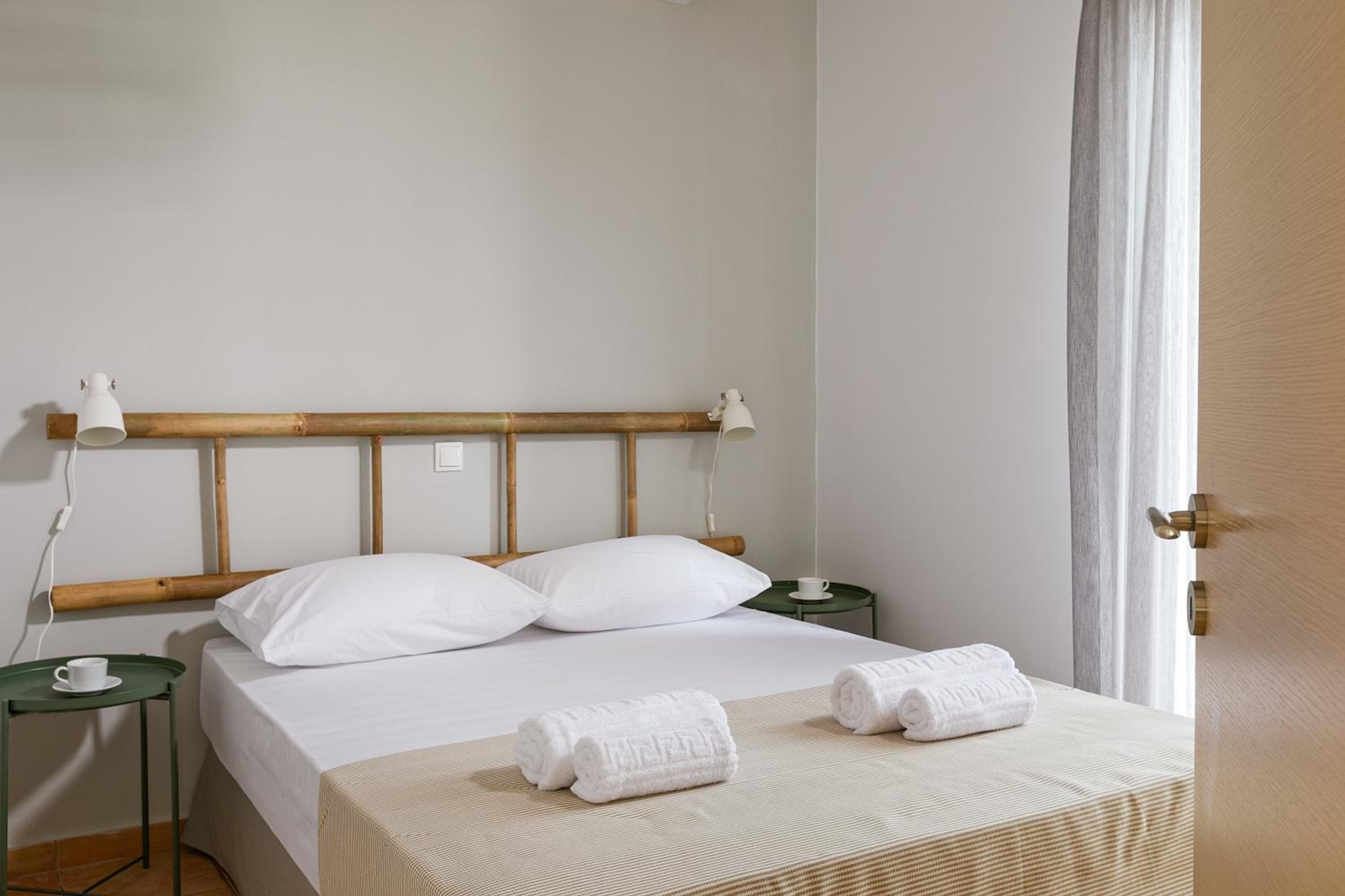Syra Suites