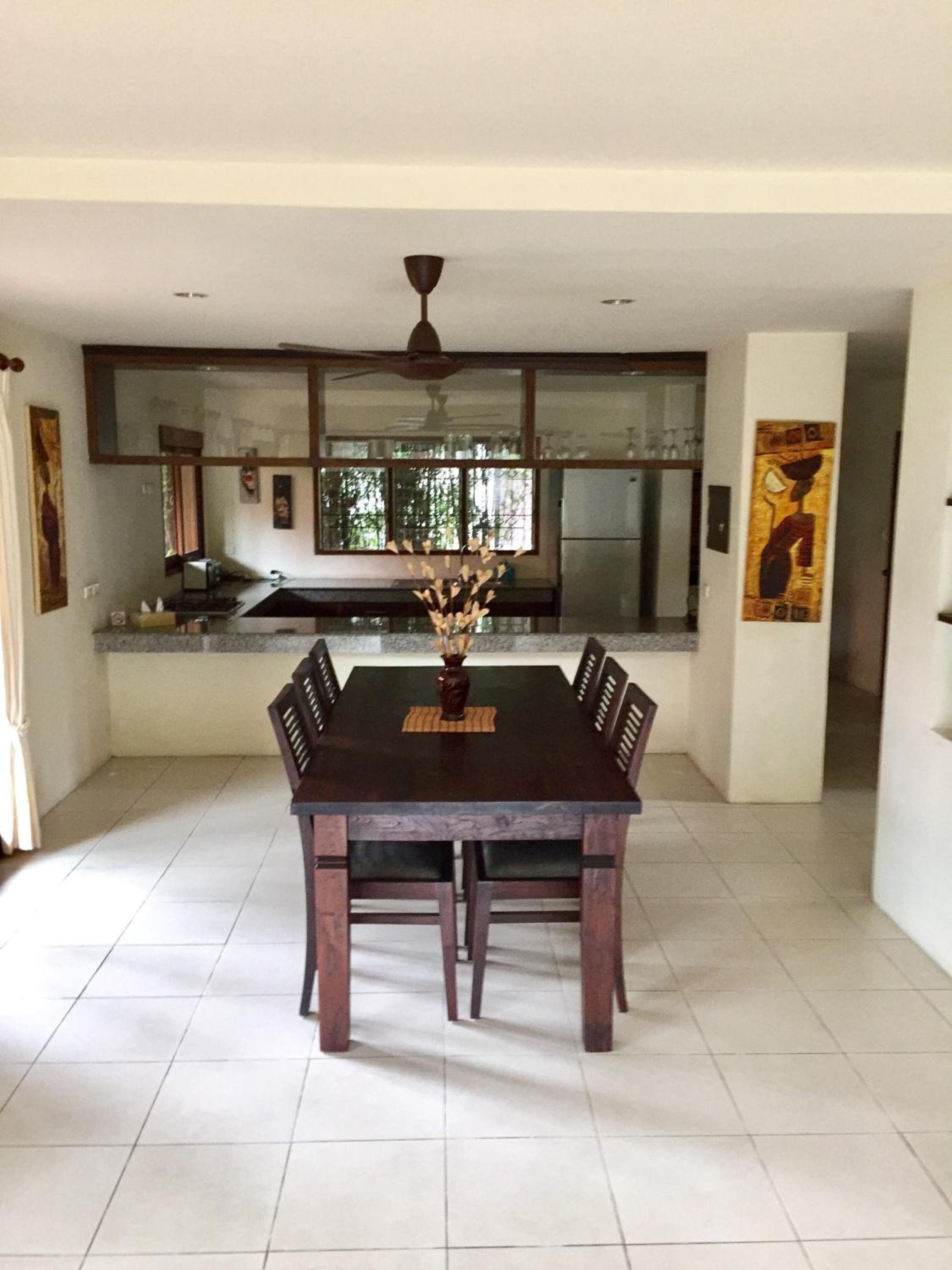 Baan Laem Noi Villa's