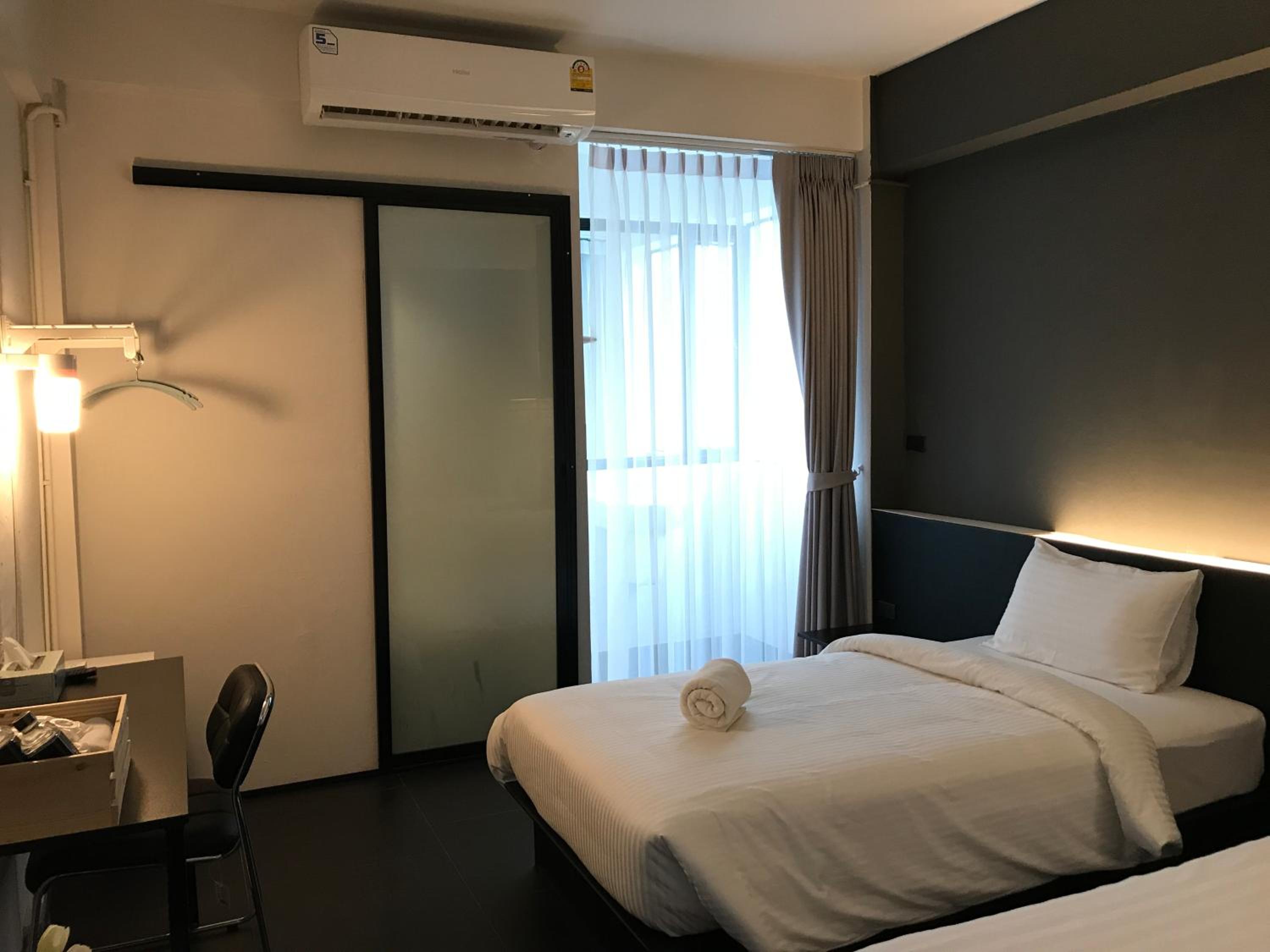 Shane Hotel