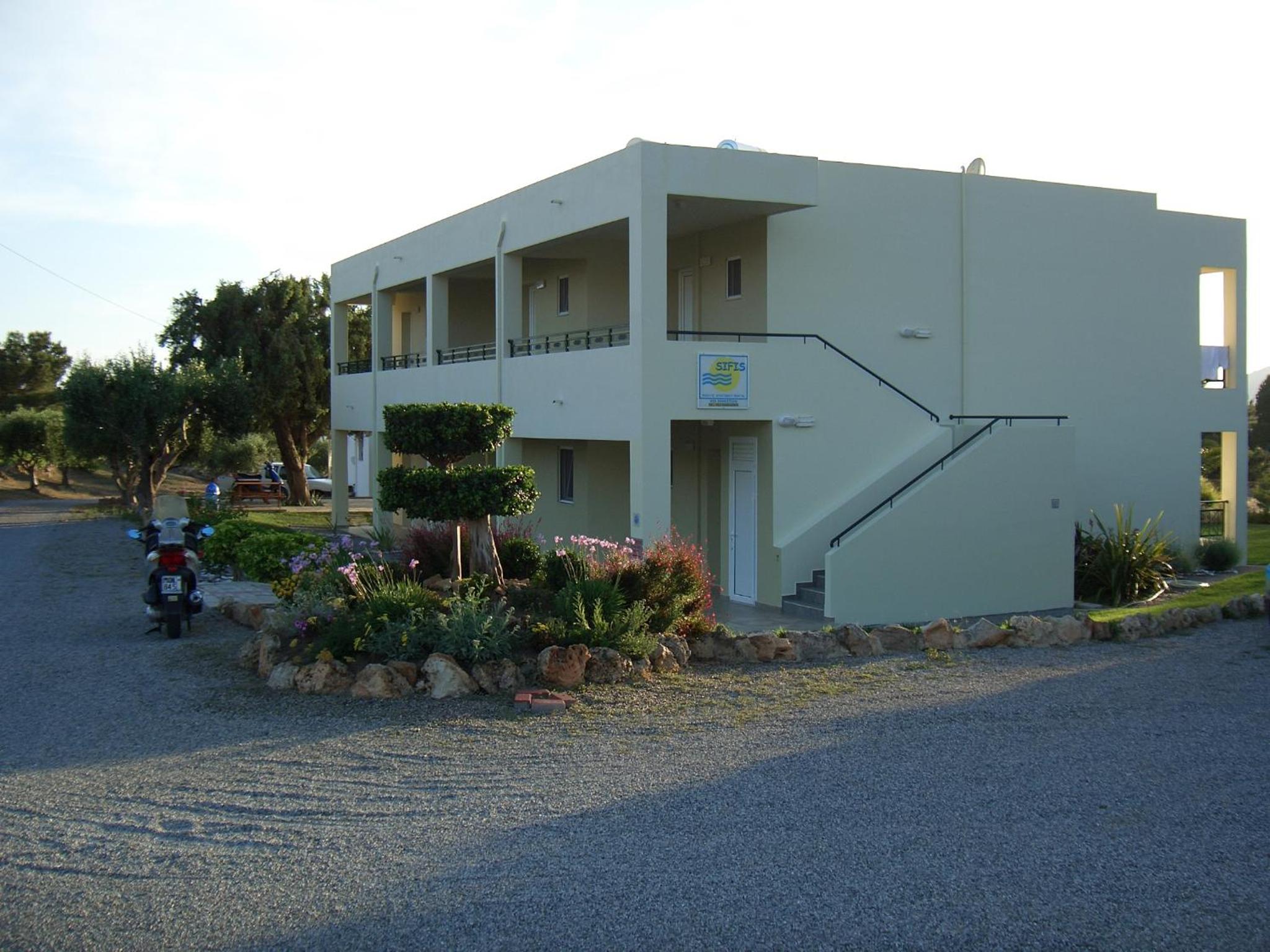 Sifis Studios Pefkos photo 5