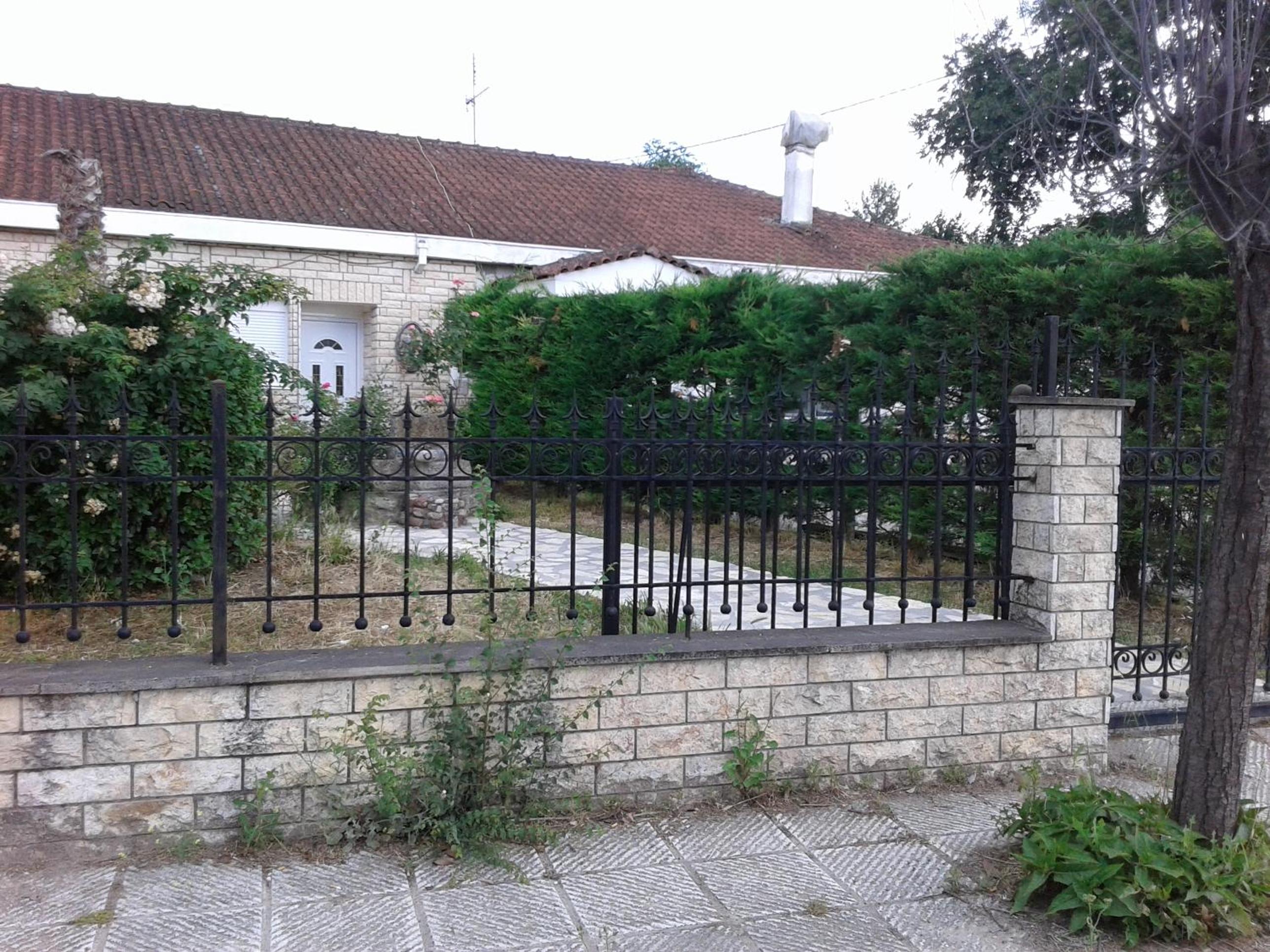 Photo 33