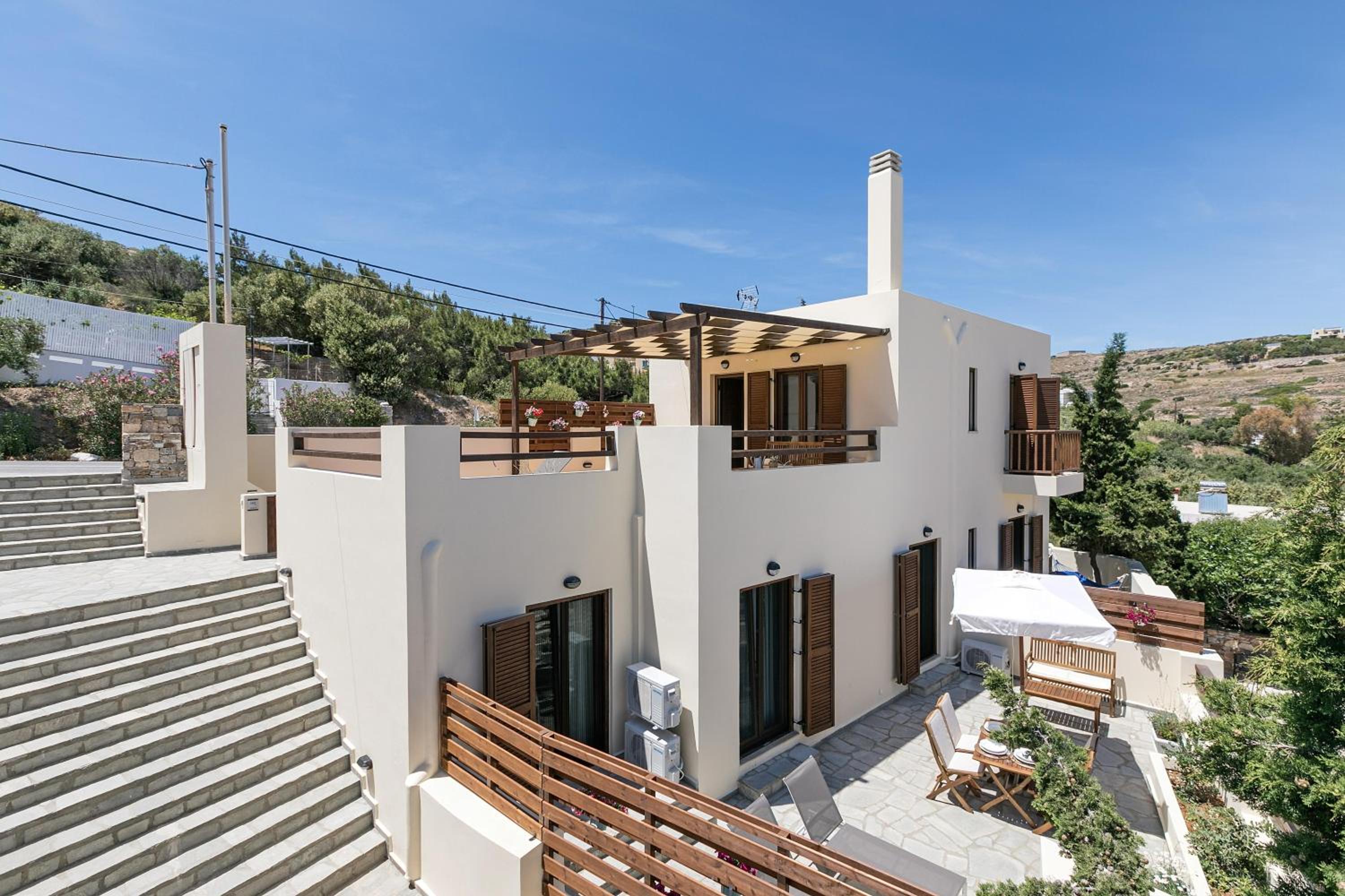 Syra Suites