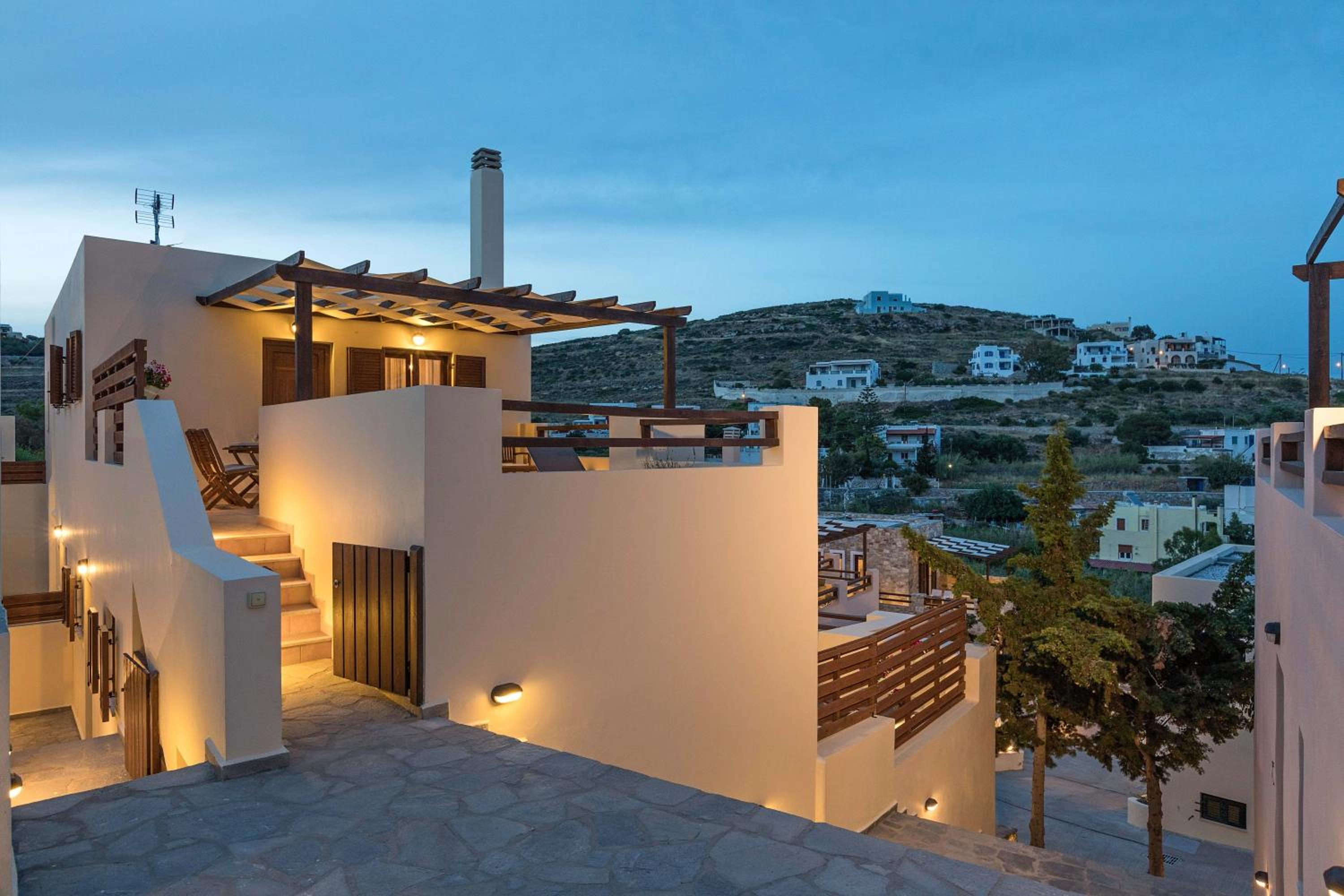 Syra Suites