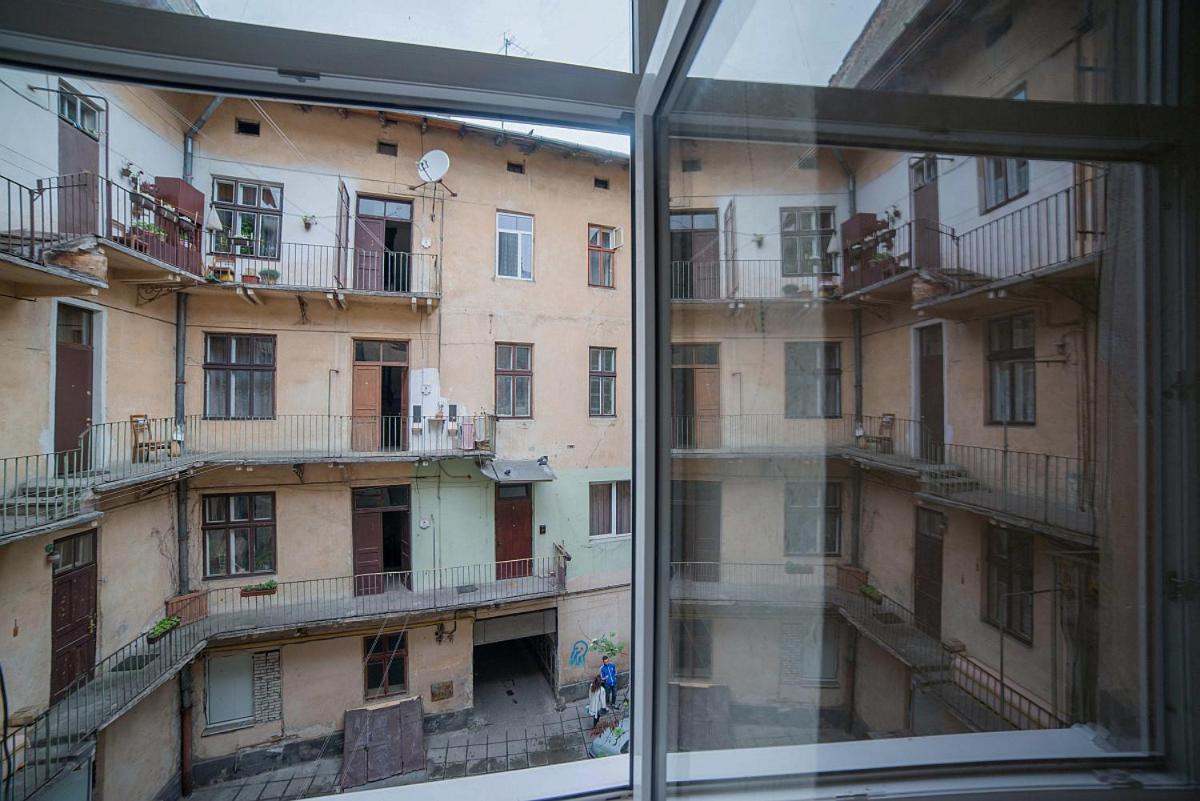Apartment on Horodotska street