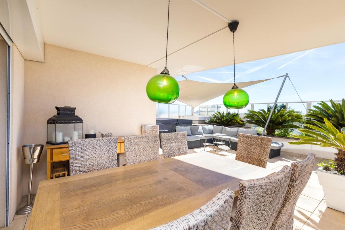 Superb penthouse in centre of Cannes Stunning views air-conditioning internet Near the Palais 532 photo 5