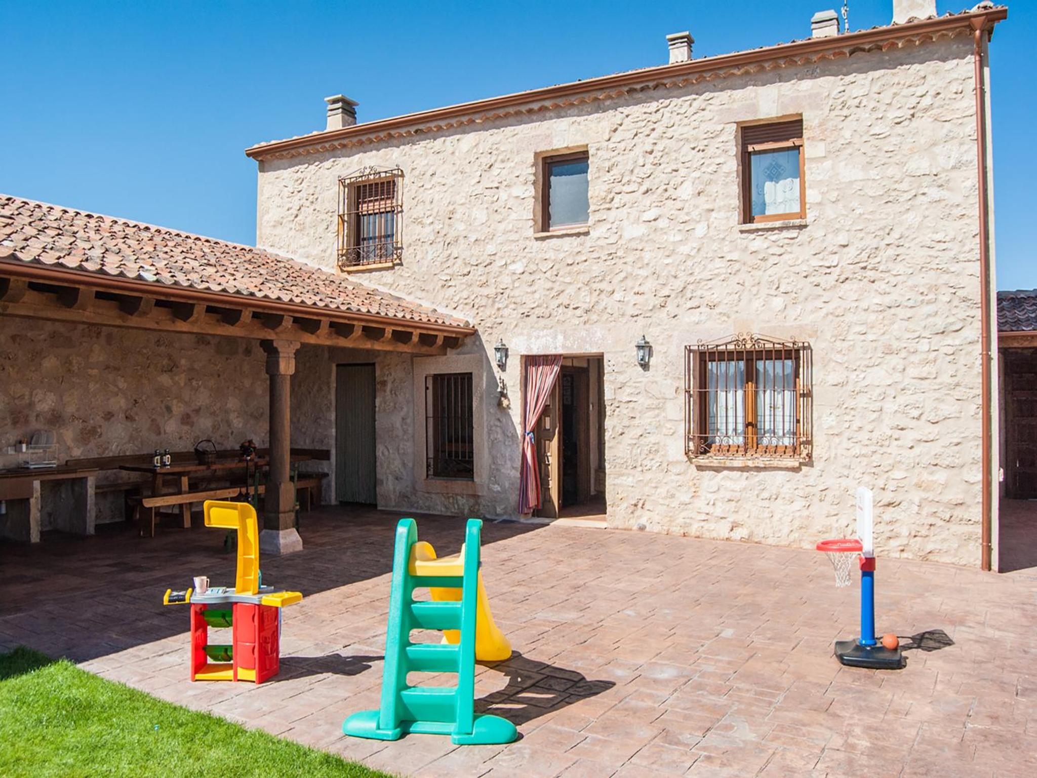 La Fuente del Pinar photo 3