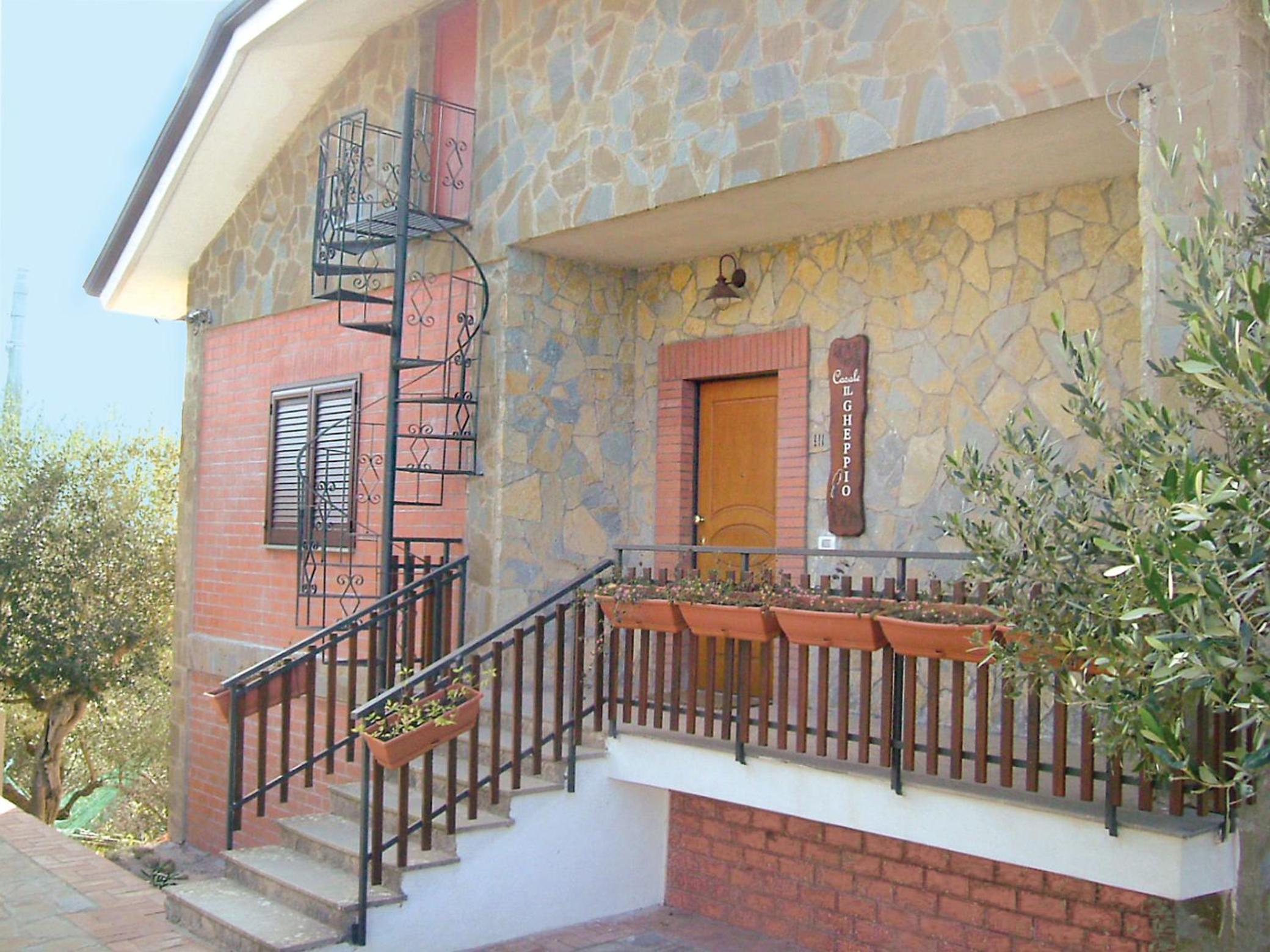 Casale Il Gheppio view 2
