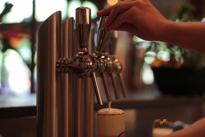 bar