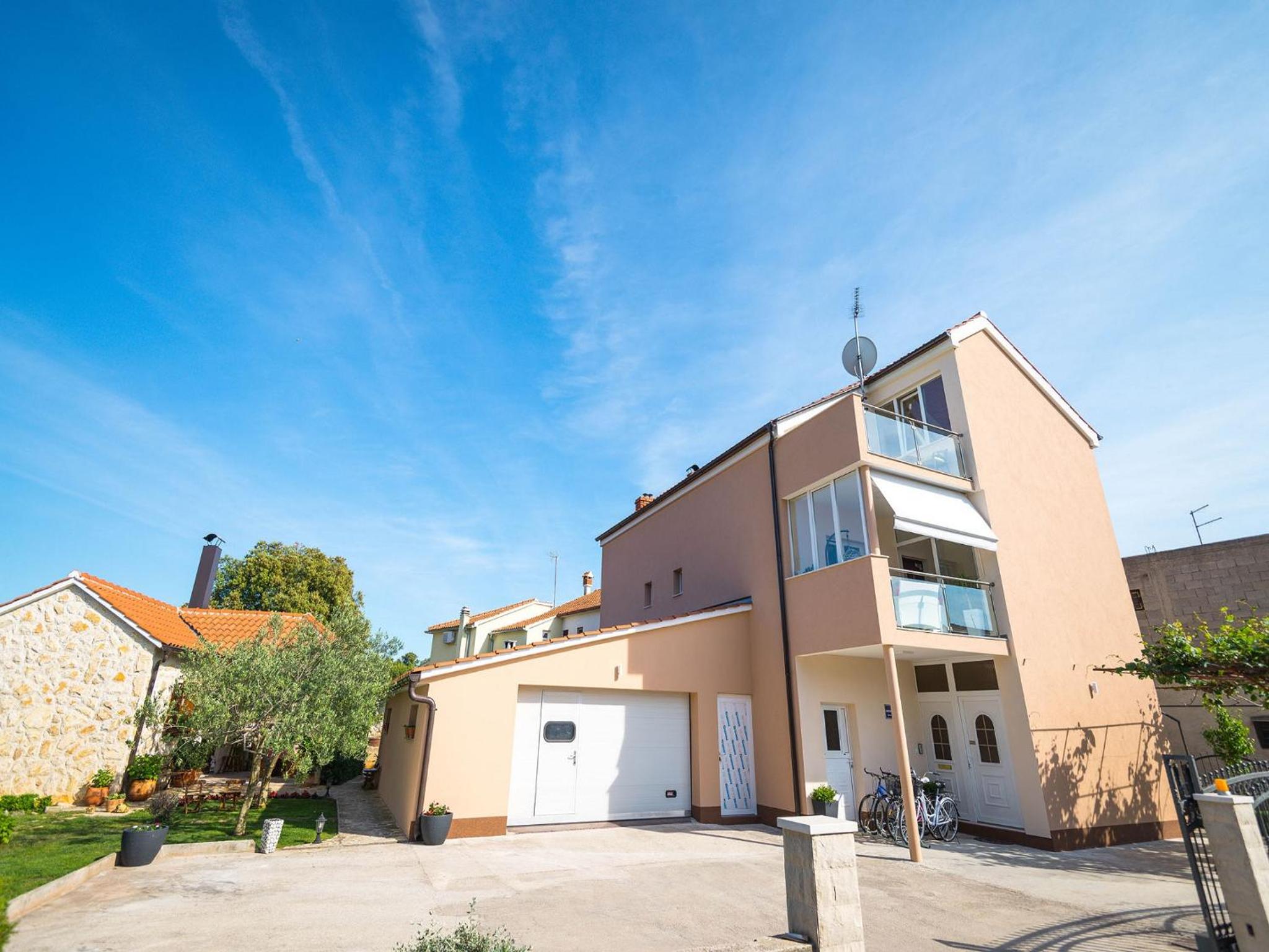 Hotel Apartments Sunny Garden - Image 1