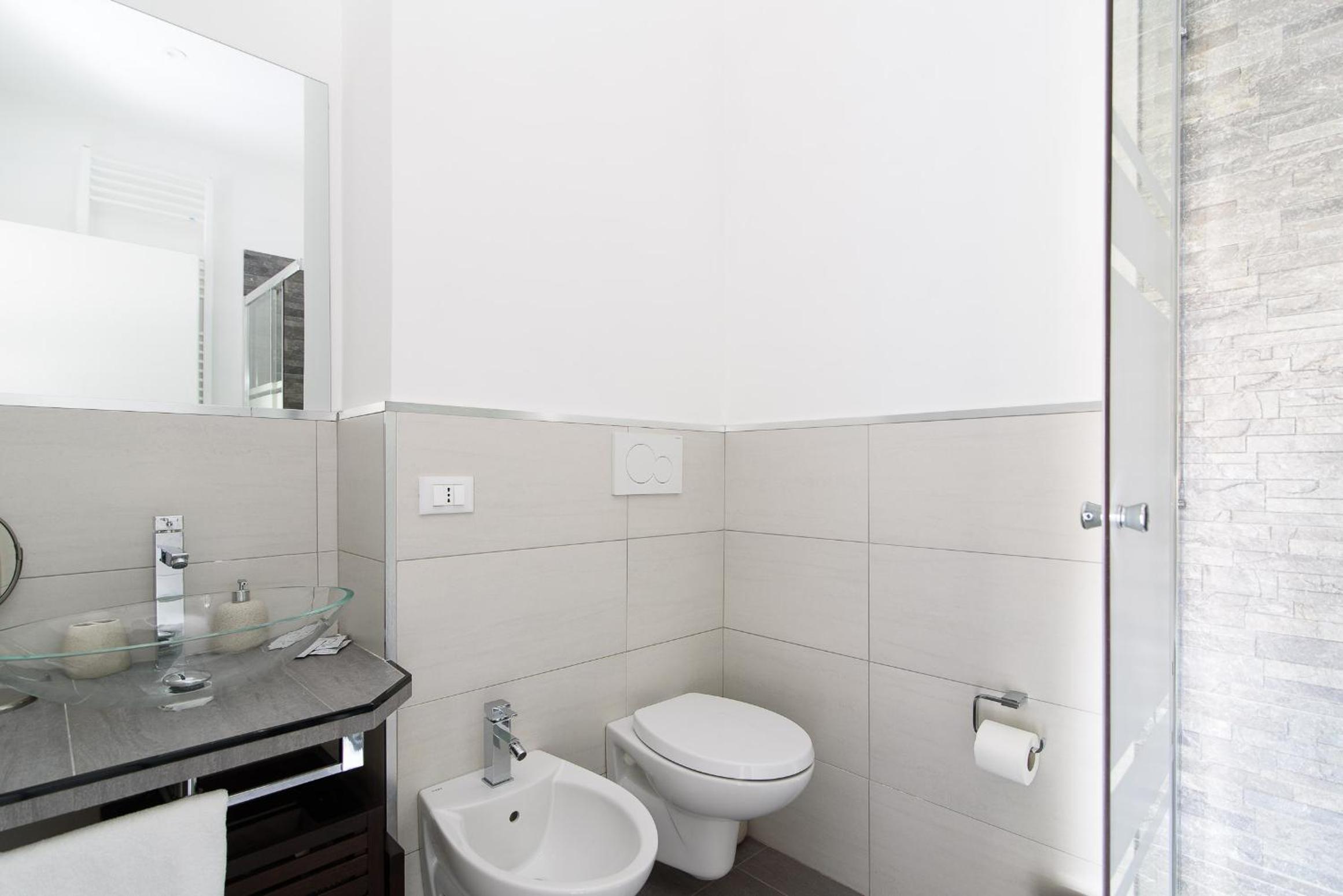 White Ostilia Apartments