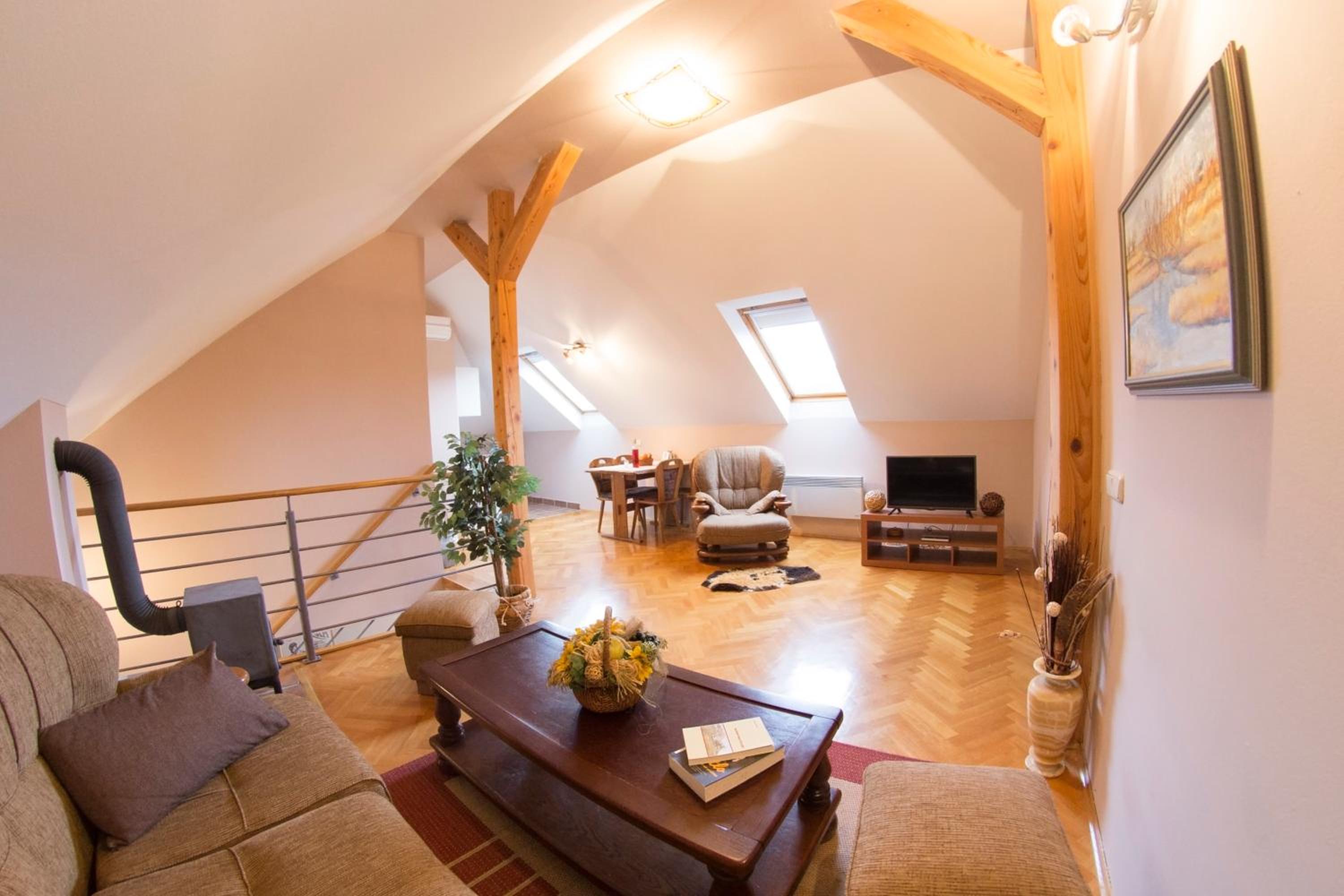 Apartment Oreskovic view 3