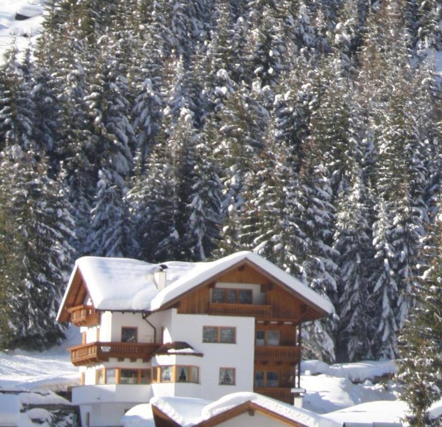 Apart Dorfblick