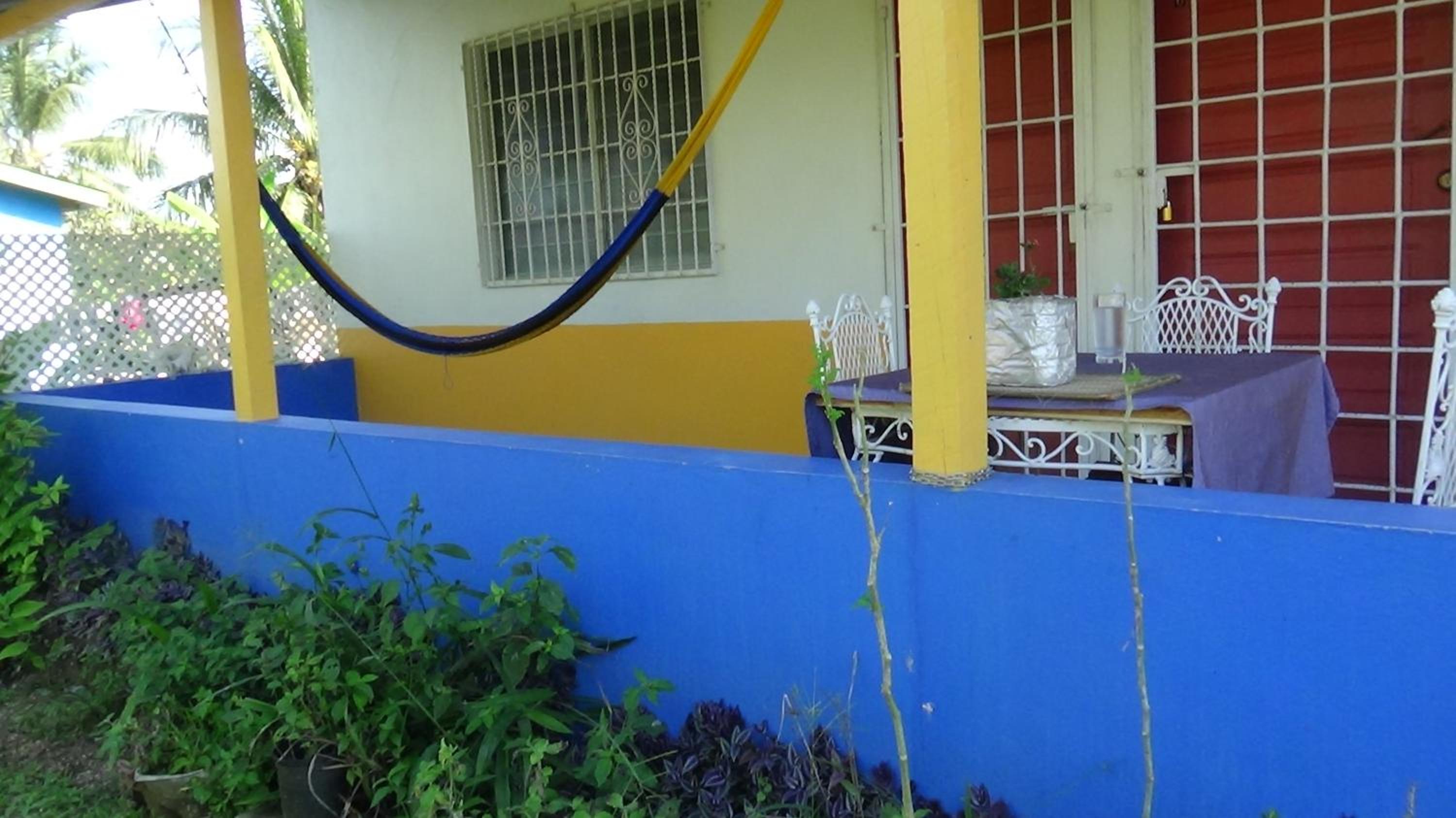 Hacienda Tropical Guest House