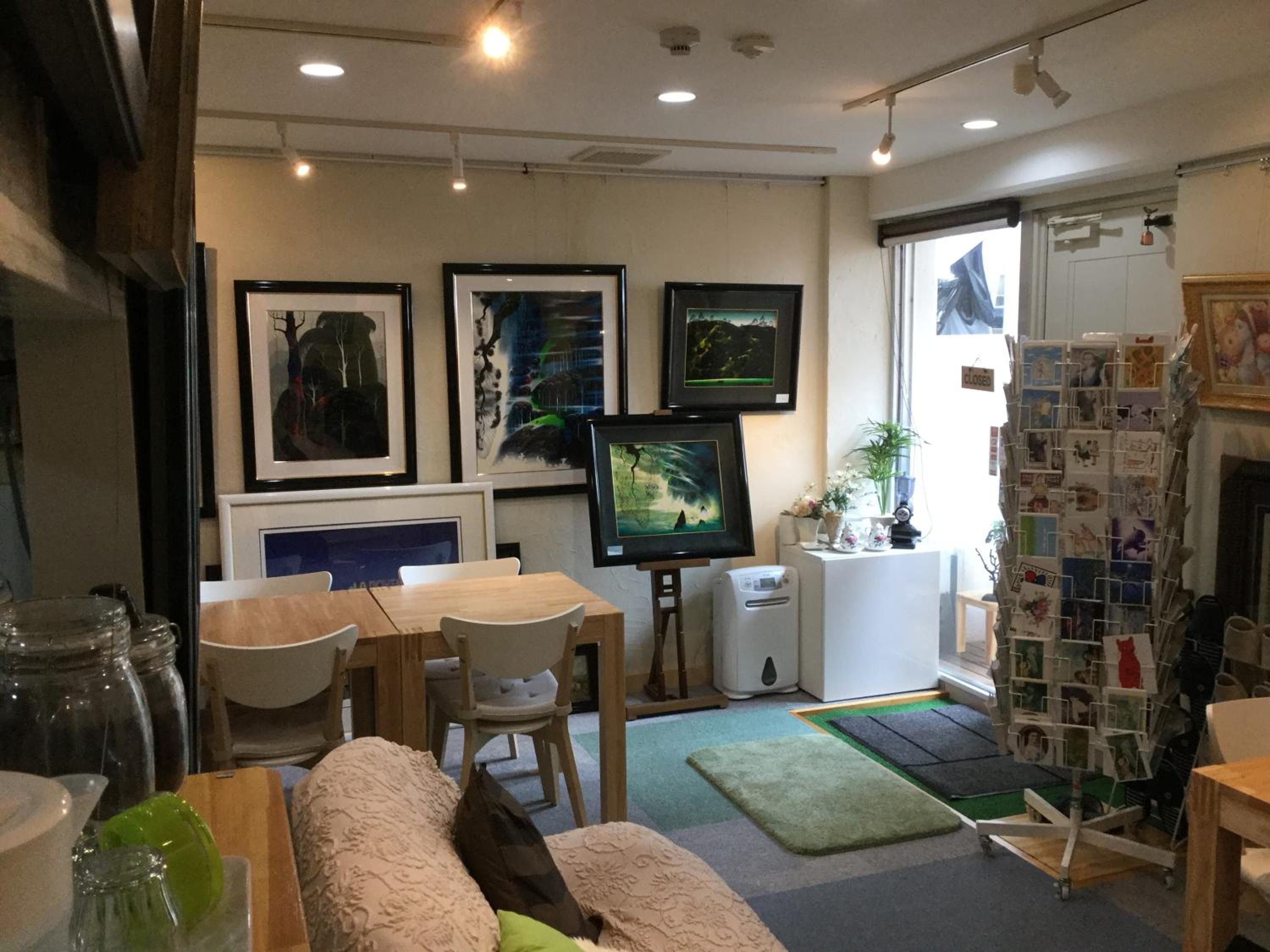 Gallery Compass- Art Stay with Breakfast Free Parking