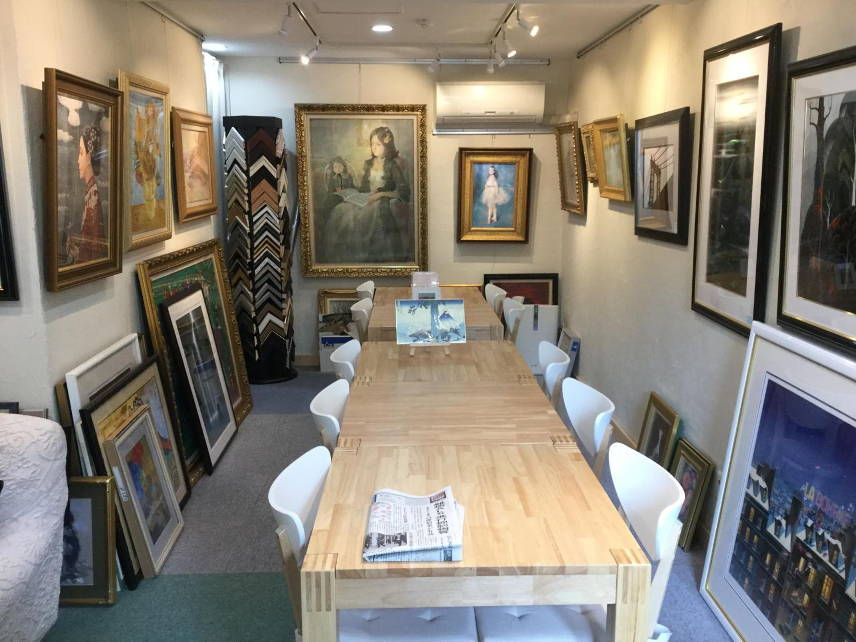 Gallery Compass- Art Stay with Breakfast Free Parking