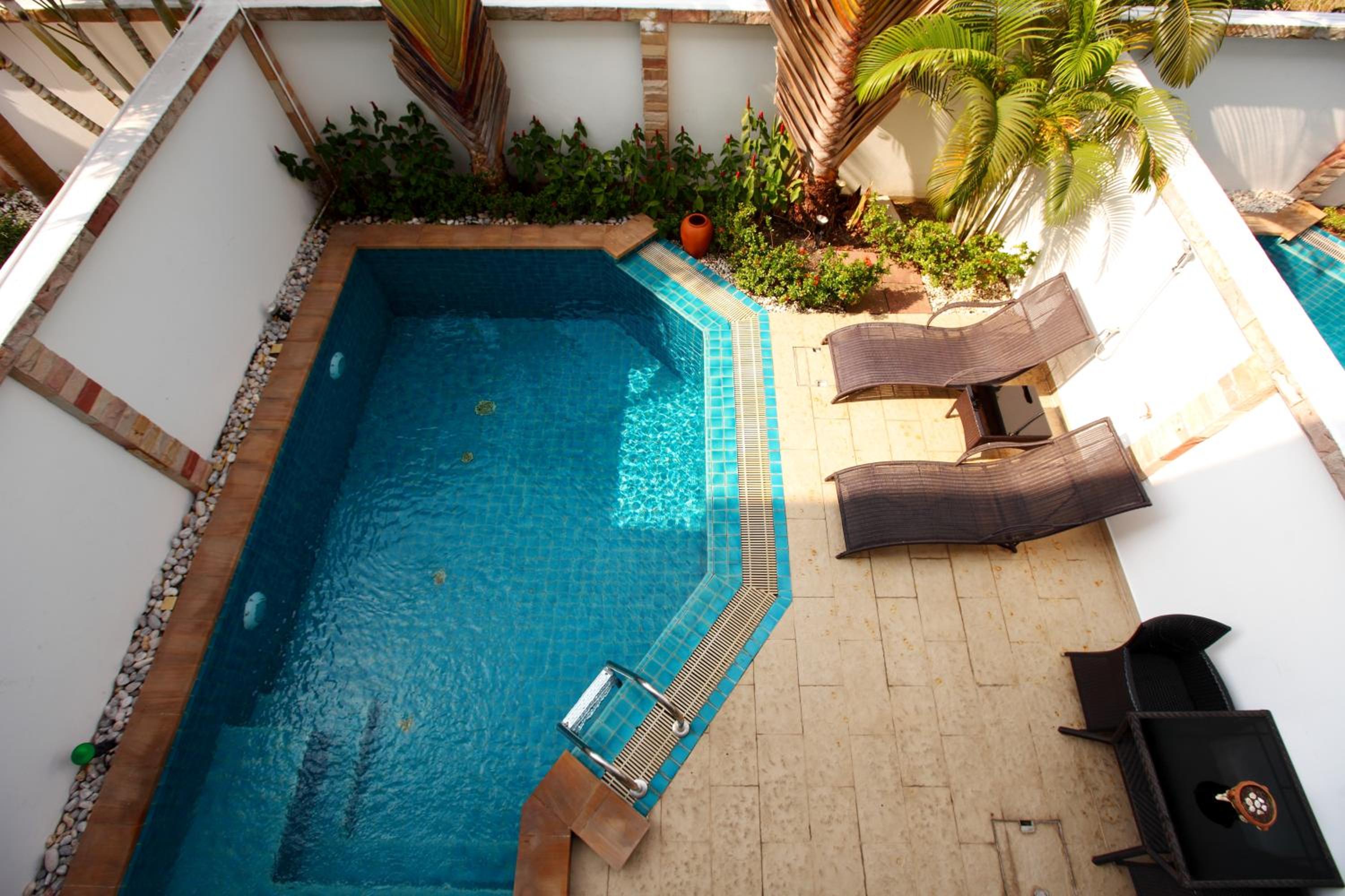 Hidden Palm Pool Villas