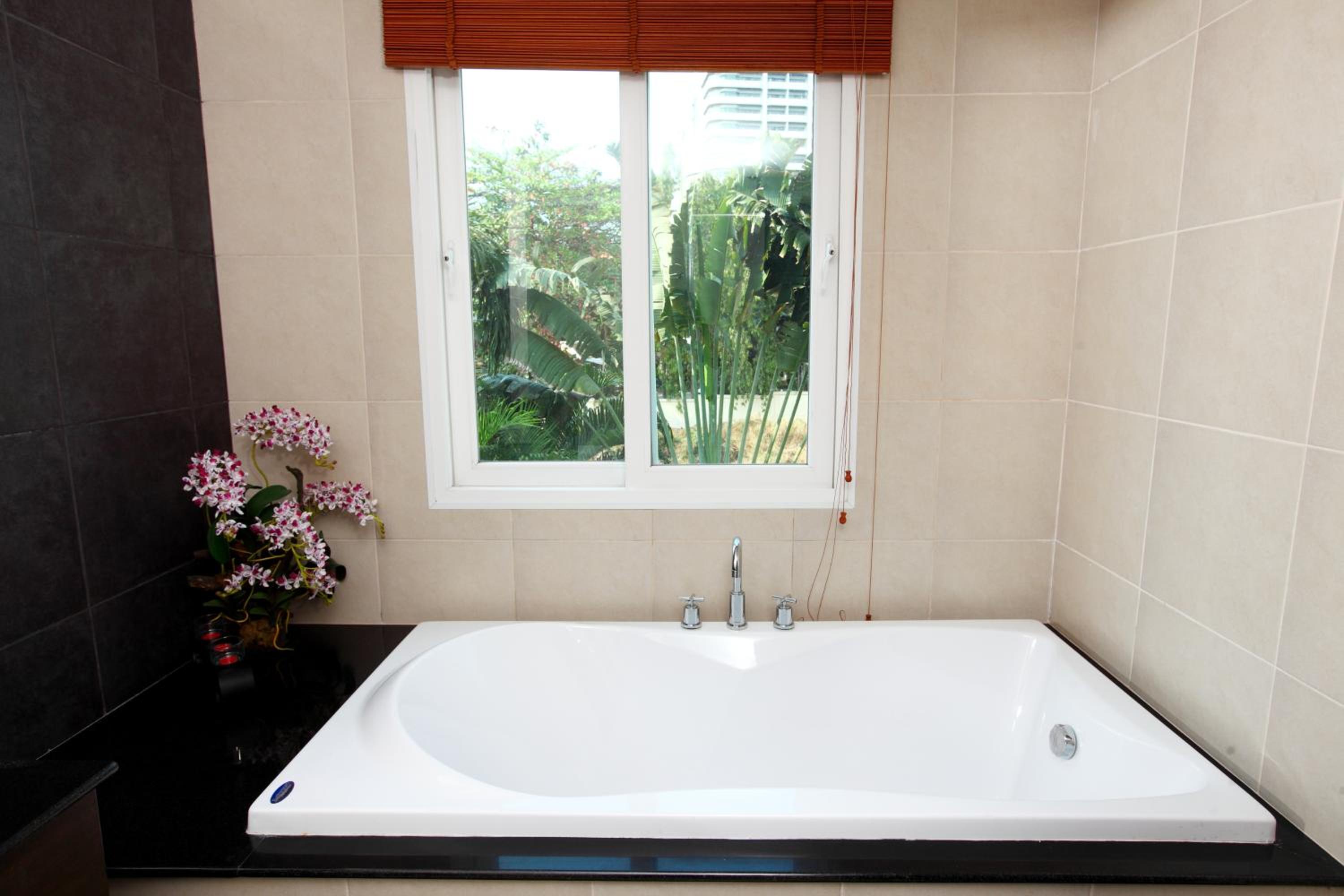 Hidden Palm Pool Villas