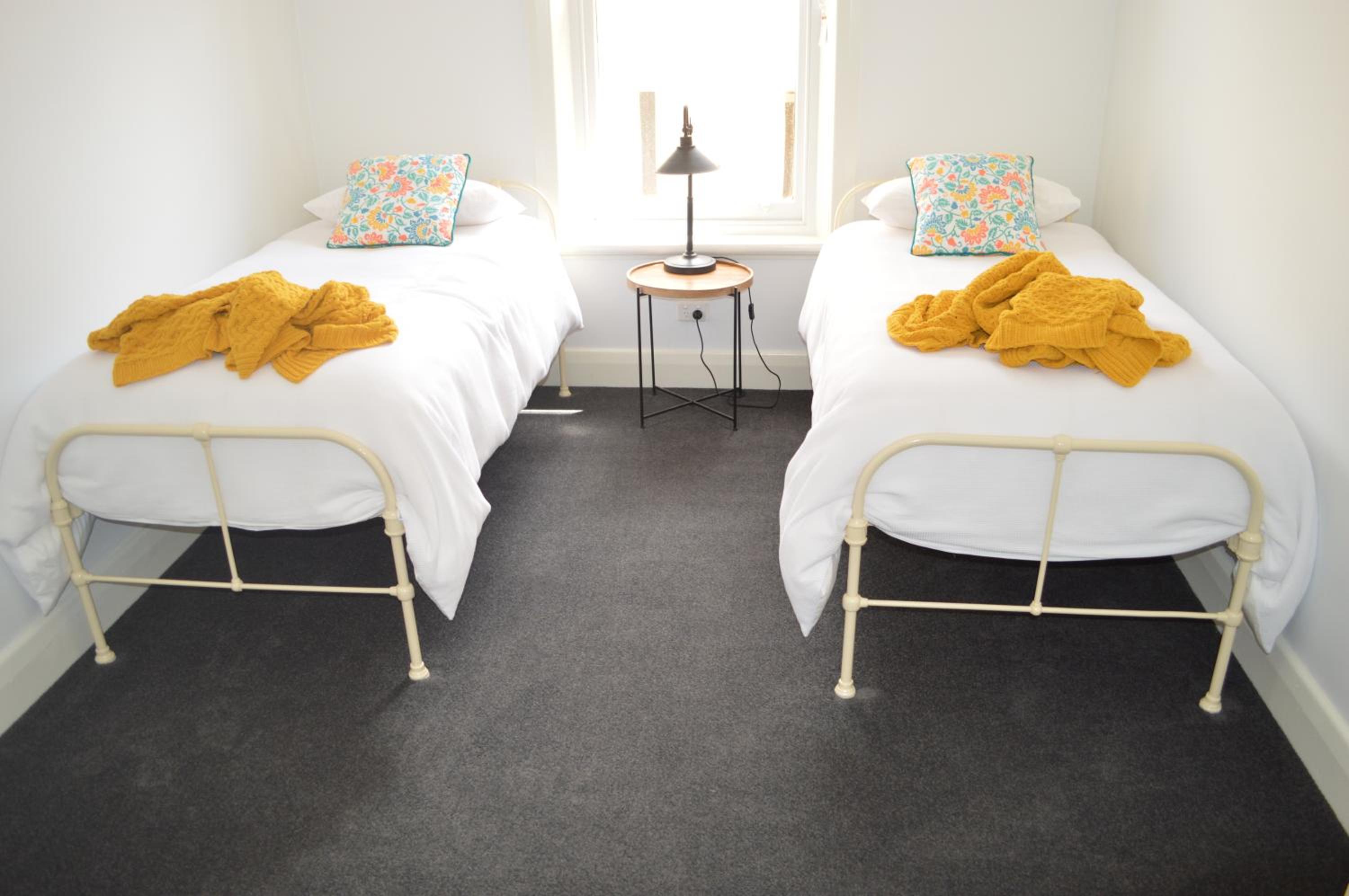 Two Cow Cottage Bed & Breakfast