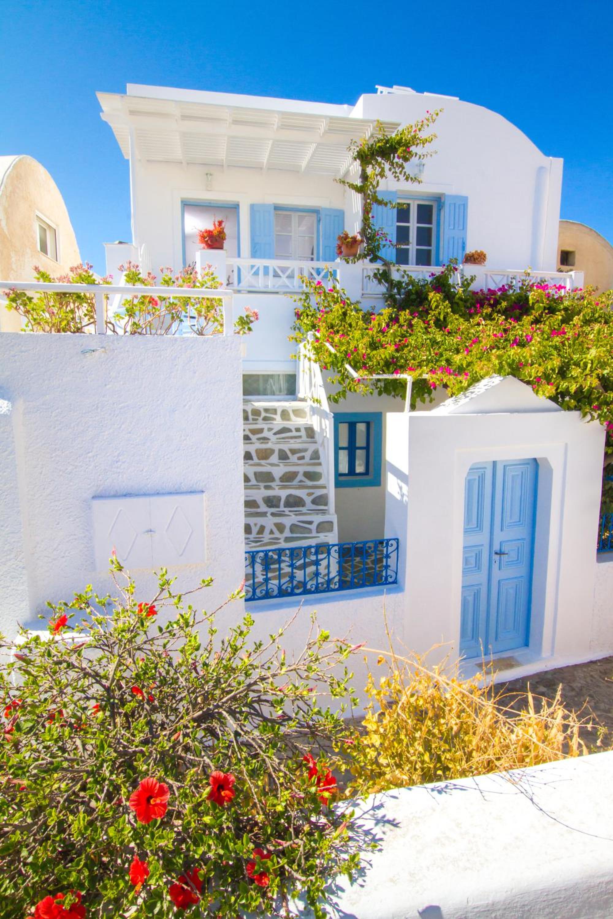 Evilio Houses Oia Santorini