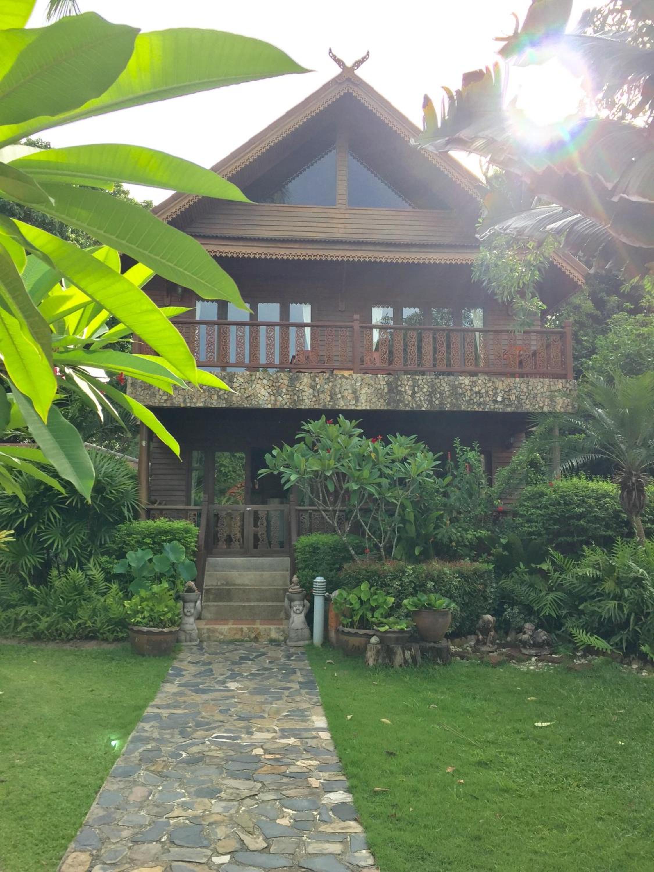 Baan Laem Noi Villa's