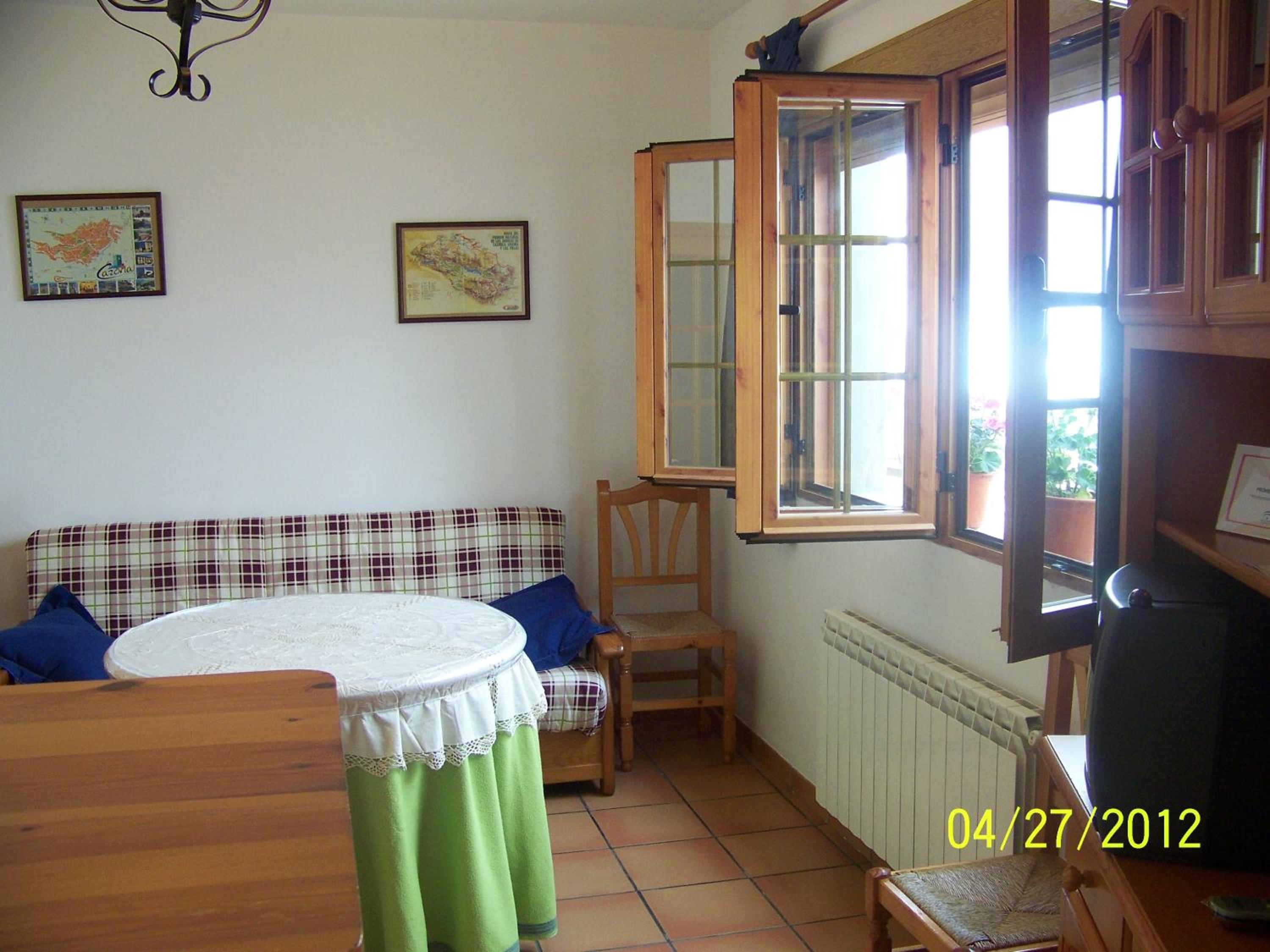 Photo 33