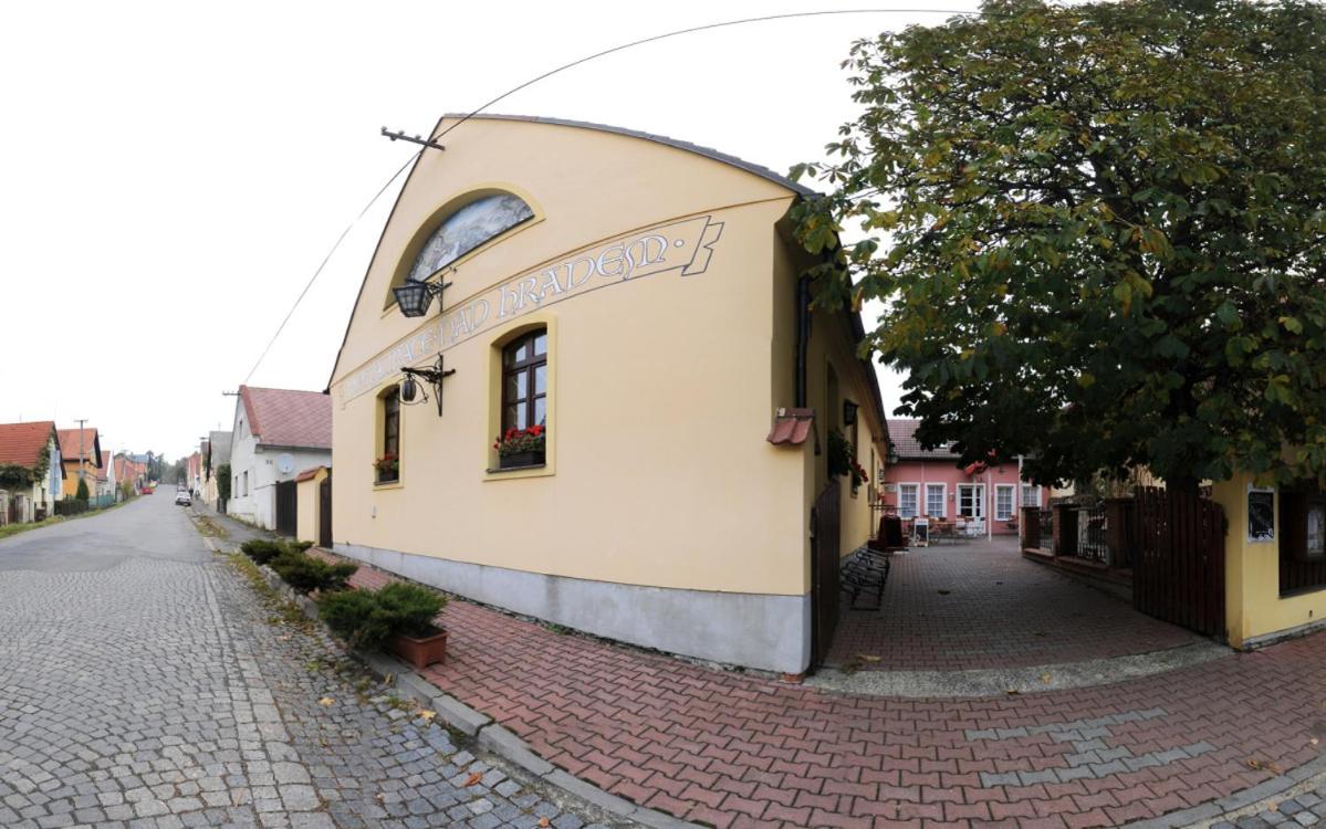 Penzion a Restaurace Nad Hradem