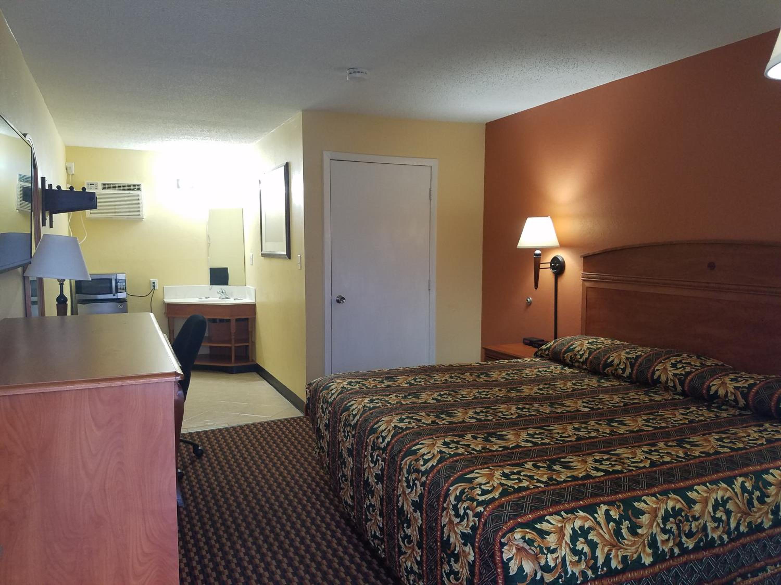 Budget Inn - Keokuk - Property Image 10