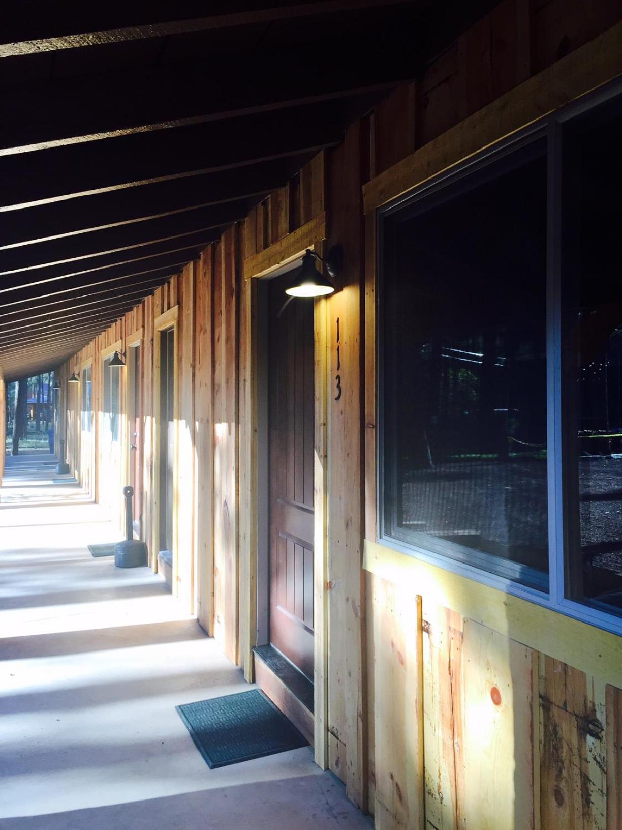 TimberLodge Inn
