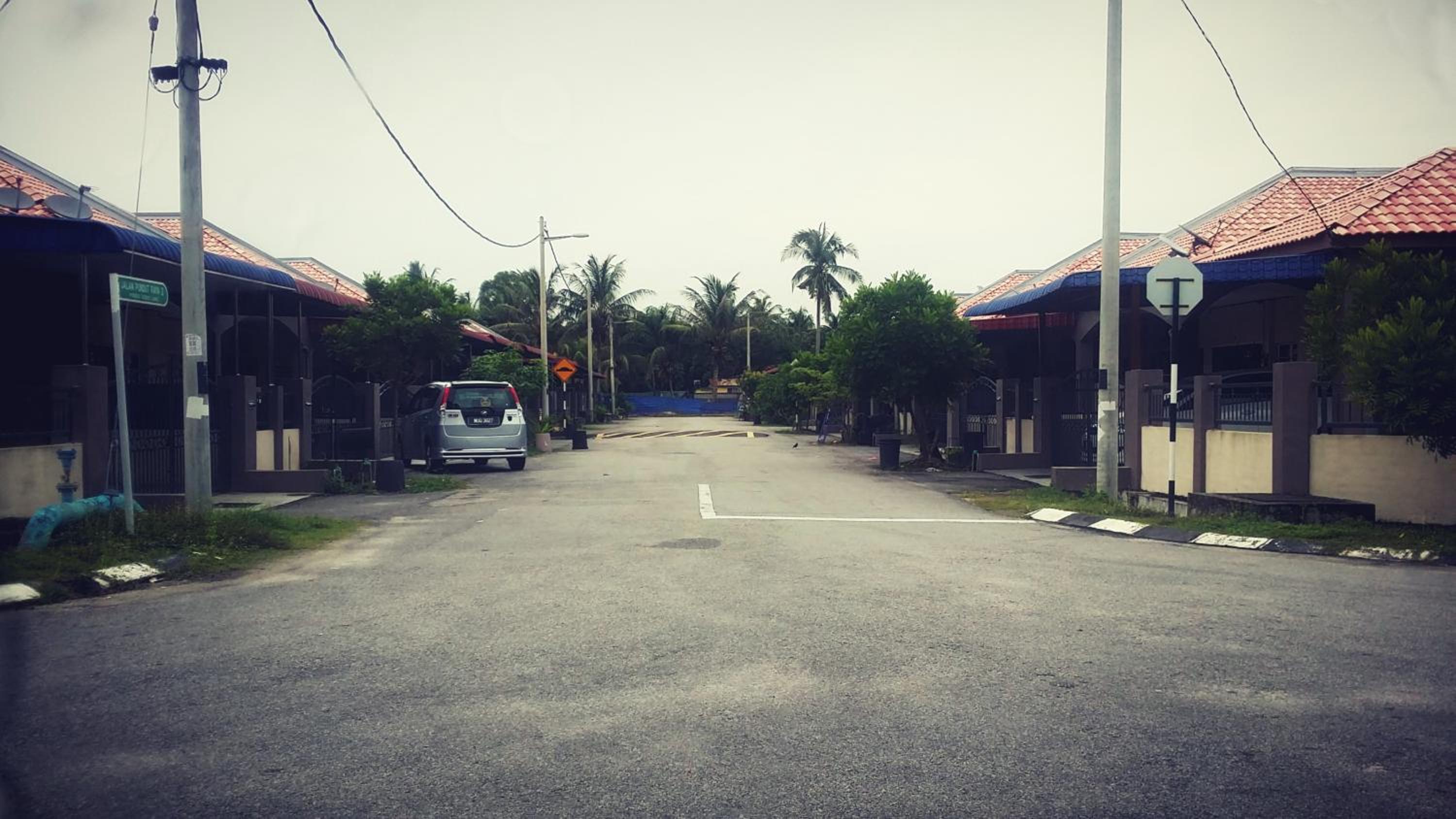 Fahaz Lumut Homestay