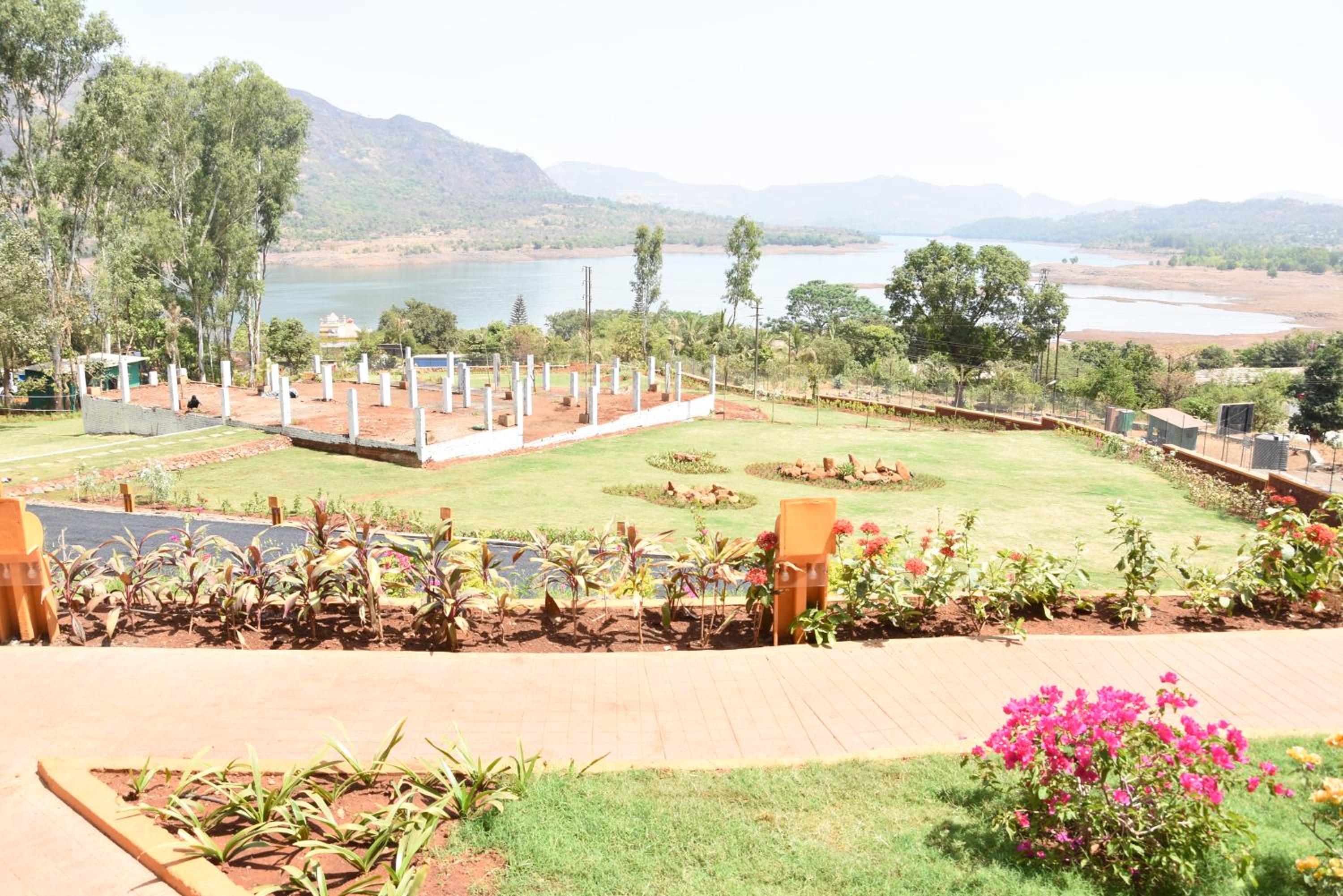 Residency Lake Resort & Spa