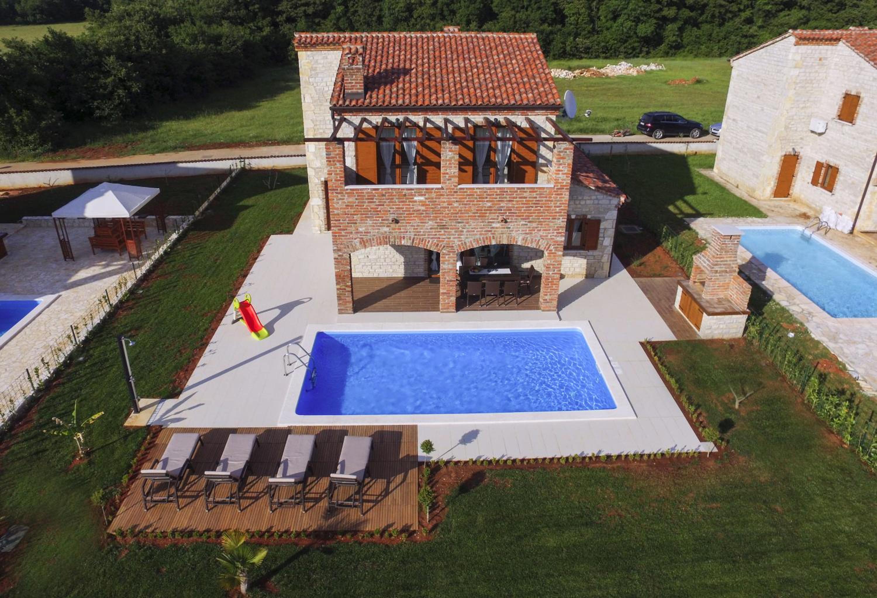 Villa Harmony in Paradise view 4