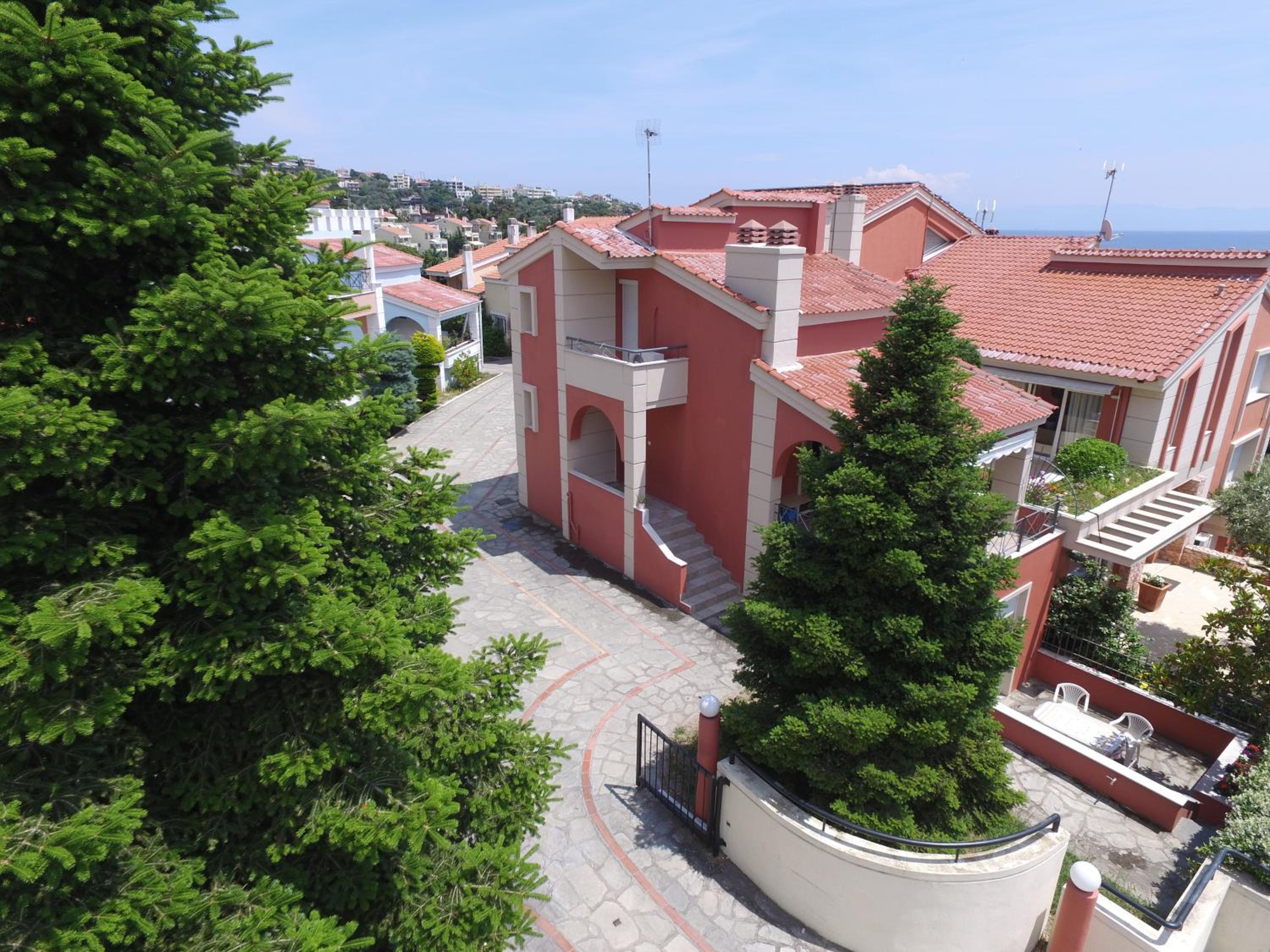 Villaroza view 3
