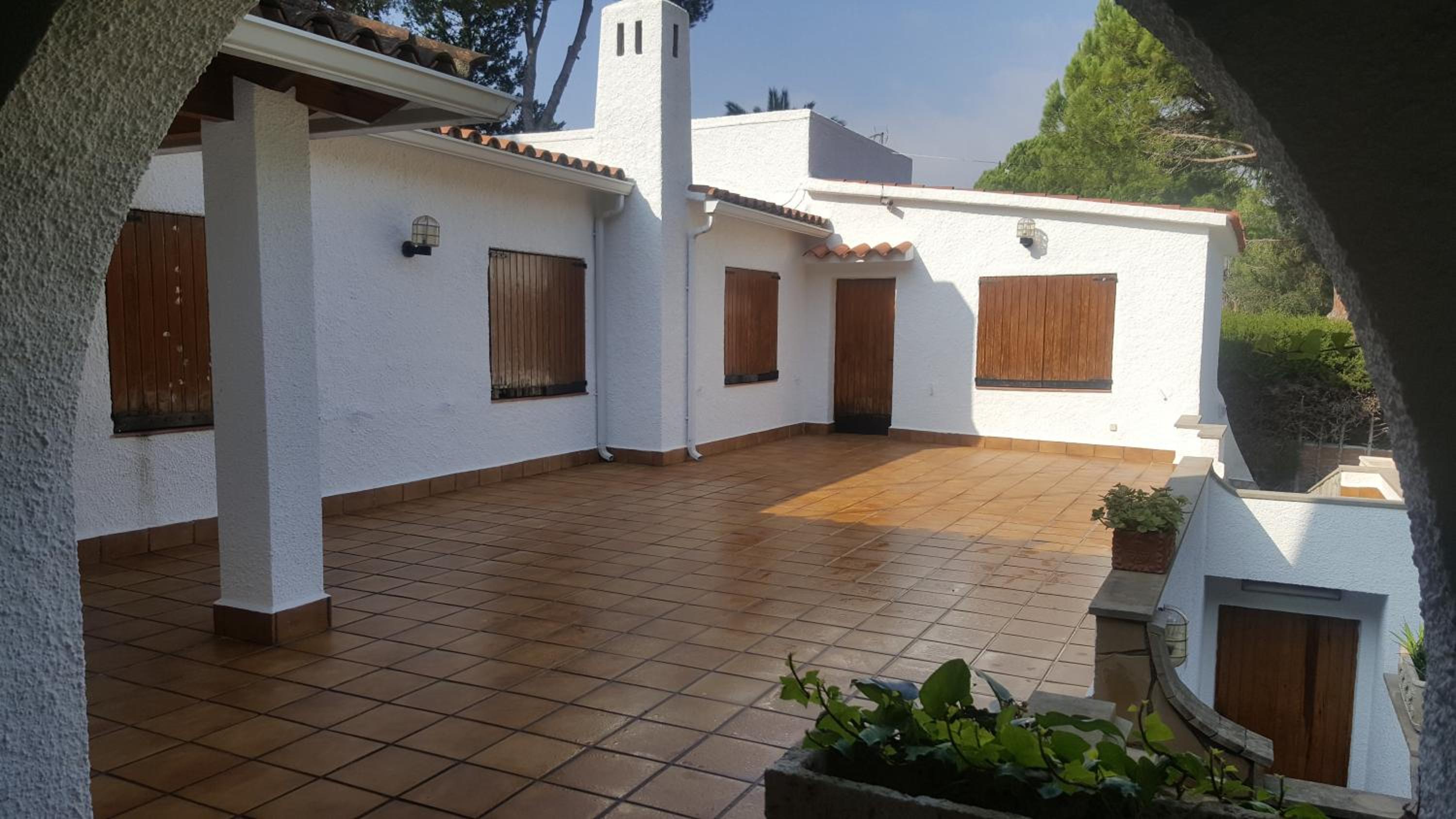 Roc Beach Villa