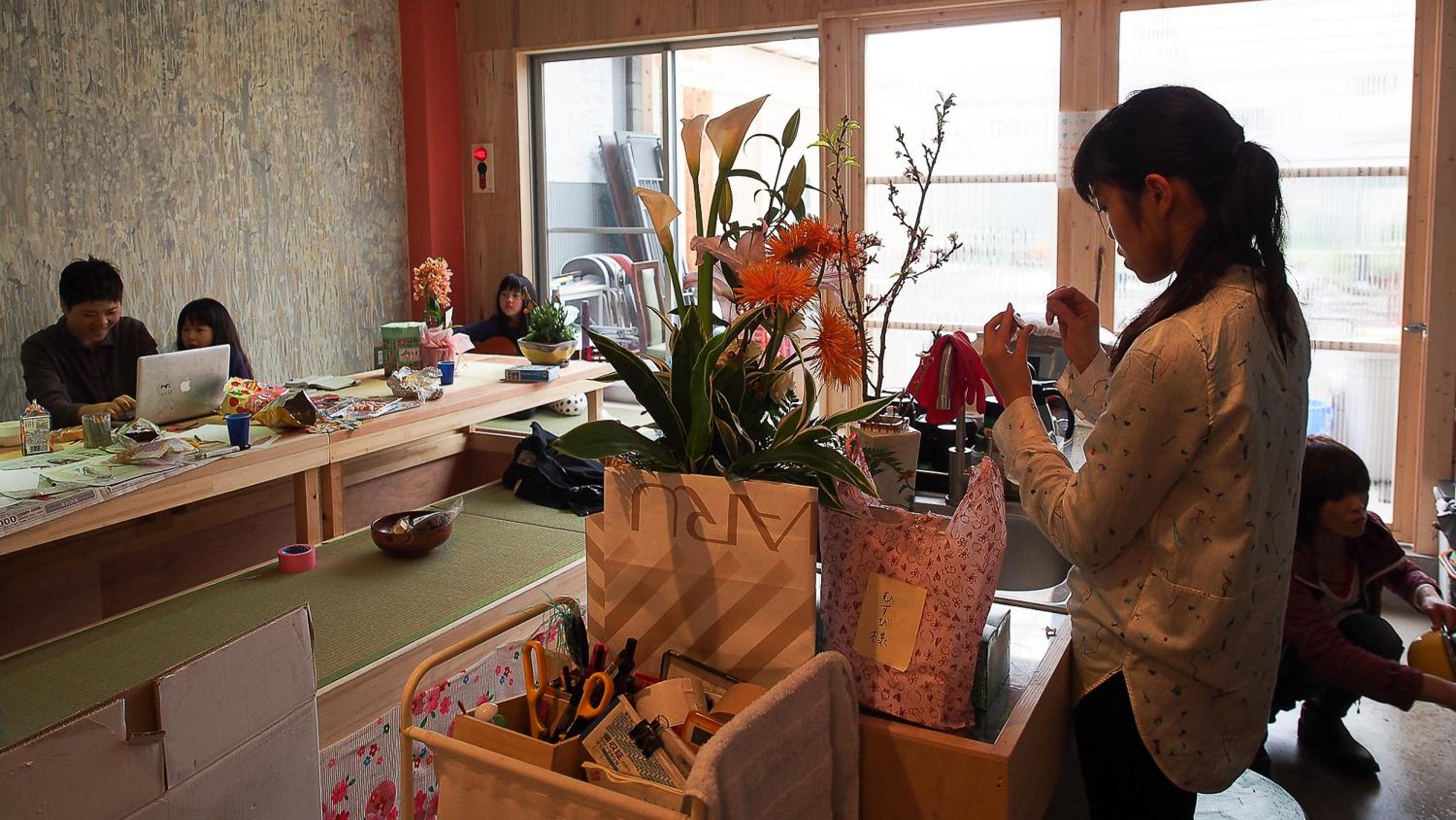 Kamagasaki University of the Arts Cafe Garden Guest House aka Cocoroom