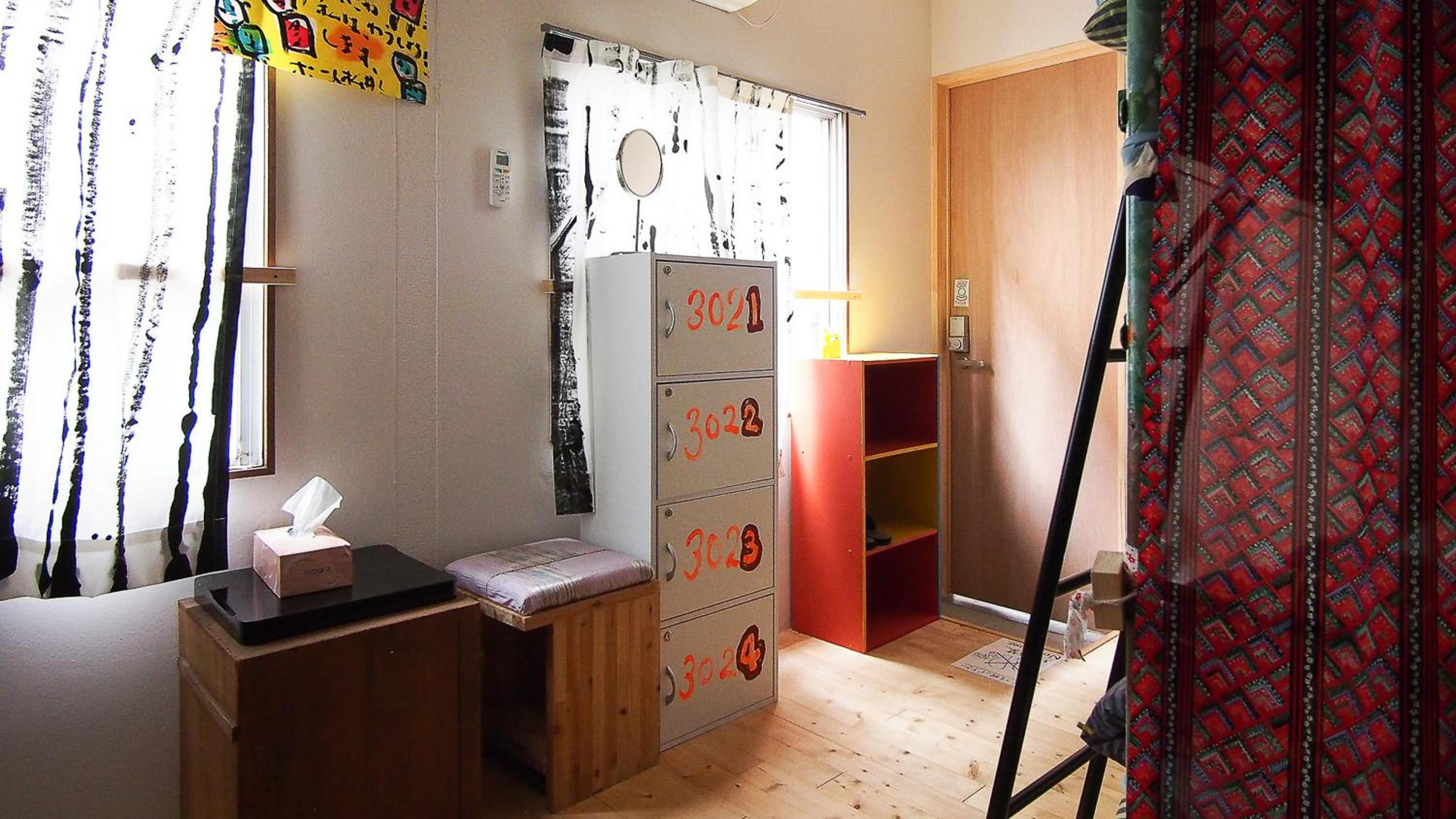 Kamagasaki University of the Arts Cafe Garden Guest House aka Cocoroom