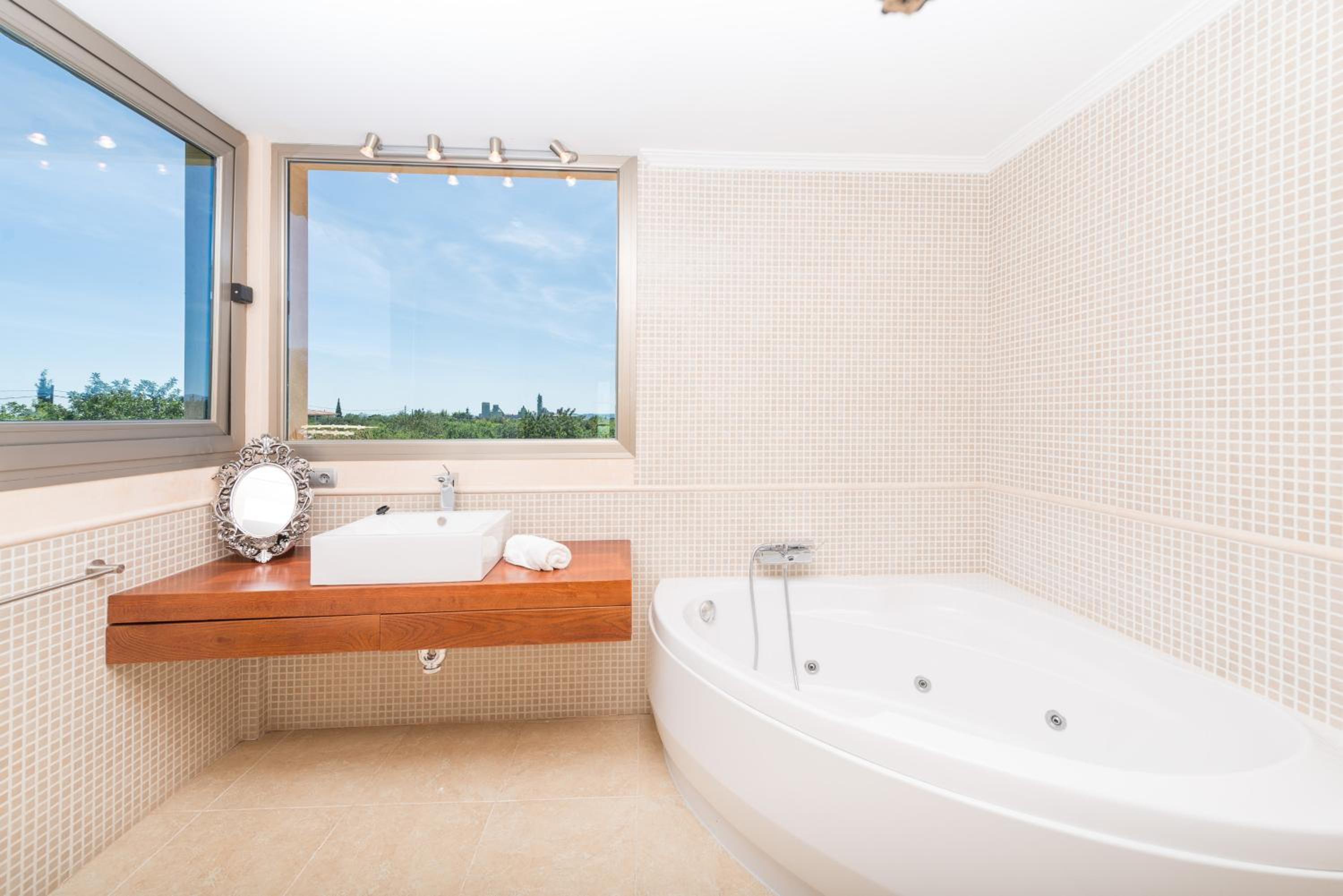 Photo 35