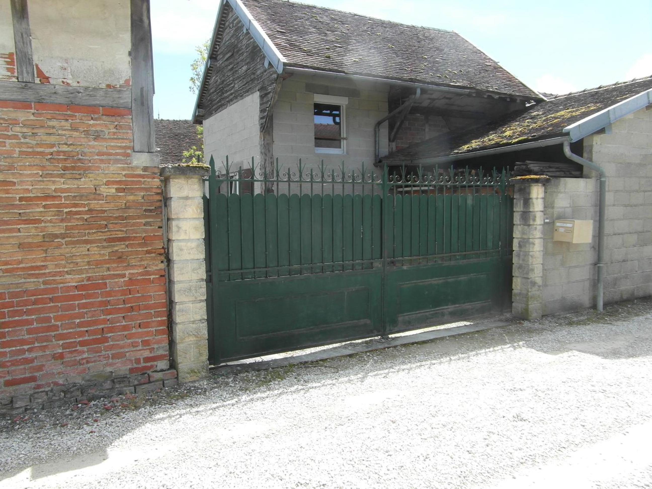 Photo 10