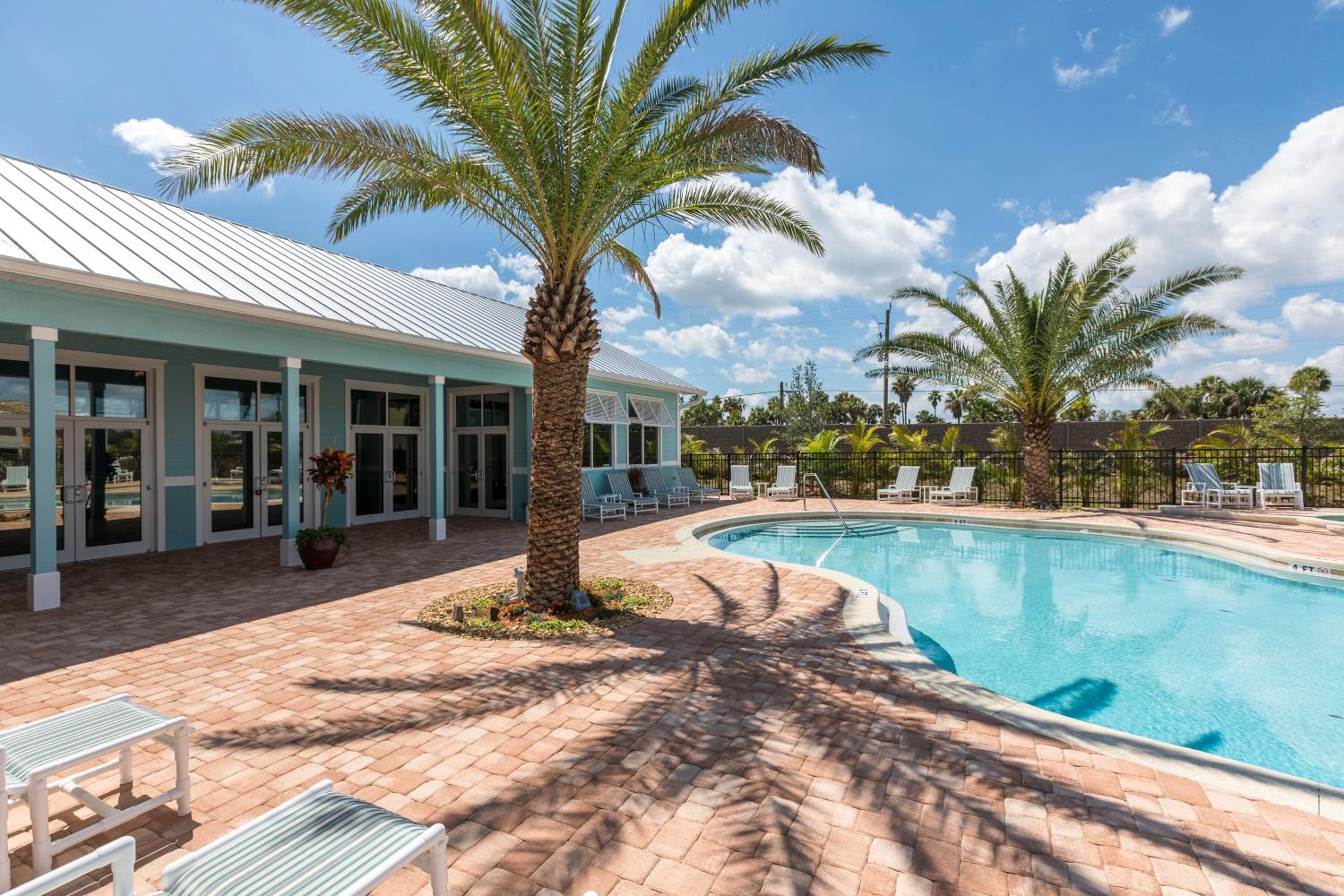 Cape Crossing Resort & Marina