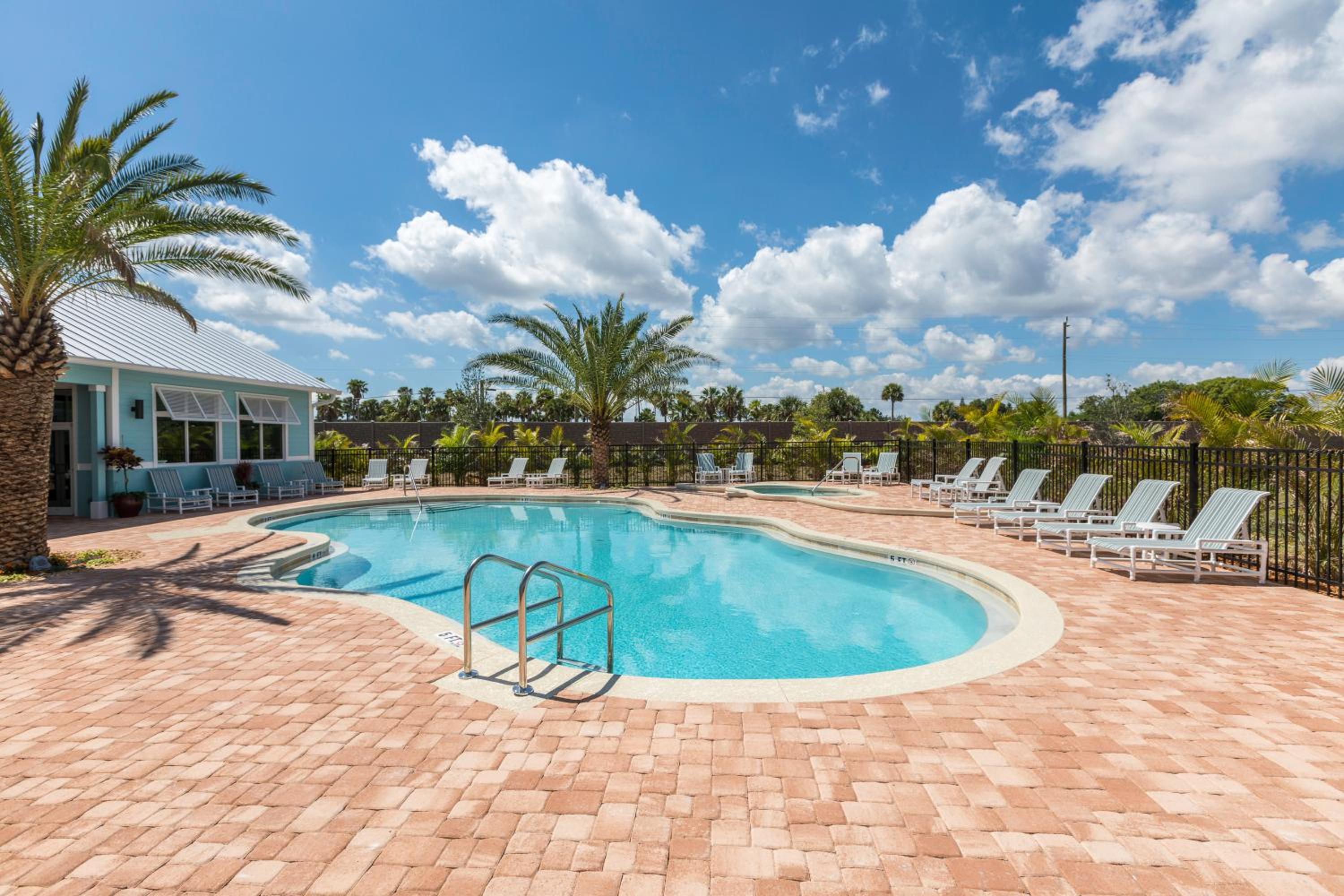 Cape Crossing Resort & Marina