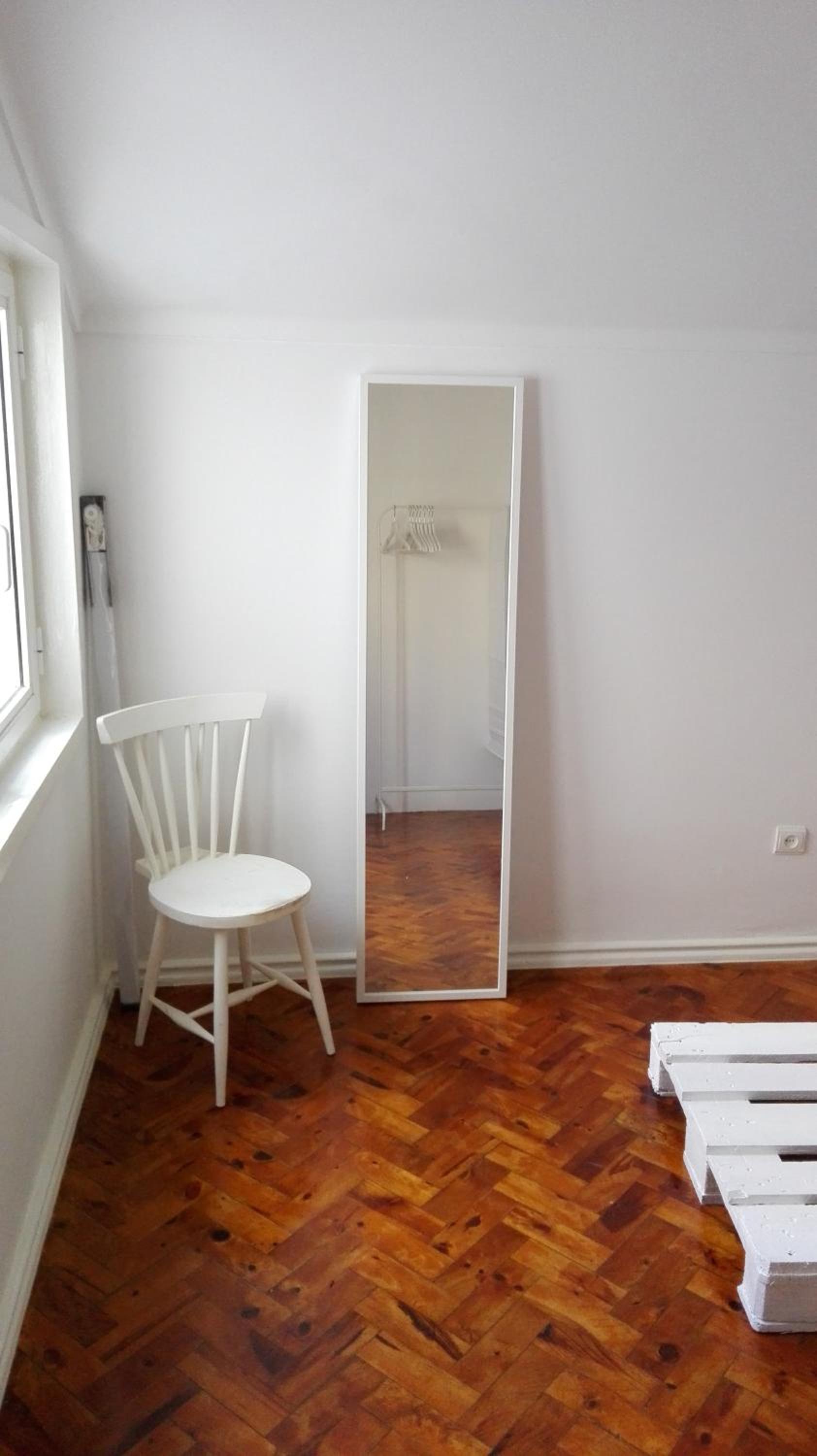 White cosy apartment